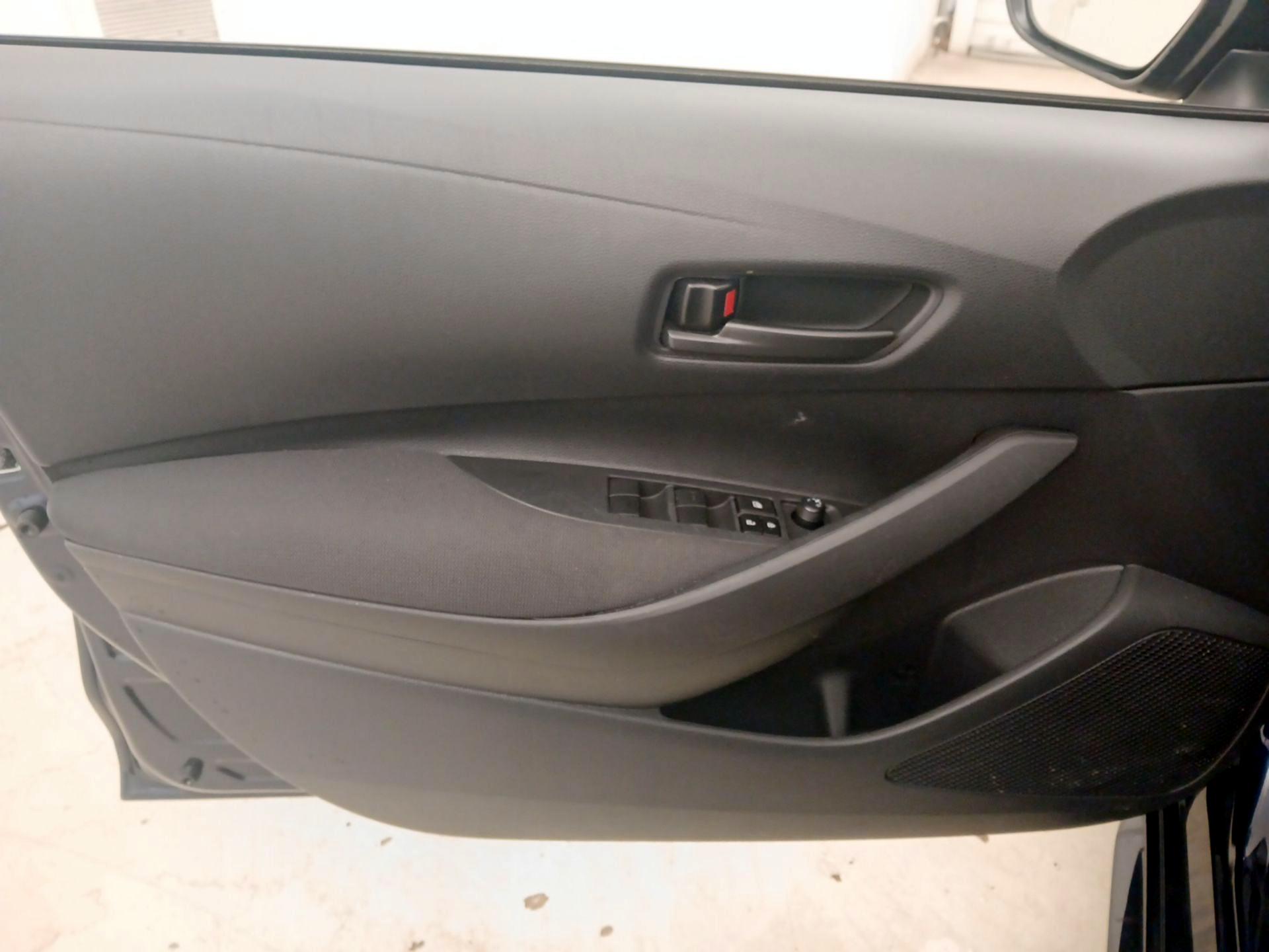 Thumbnail: 2025 Toyota Corolla - 12