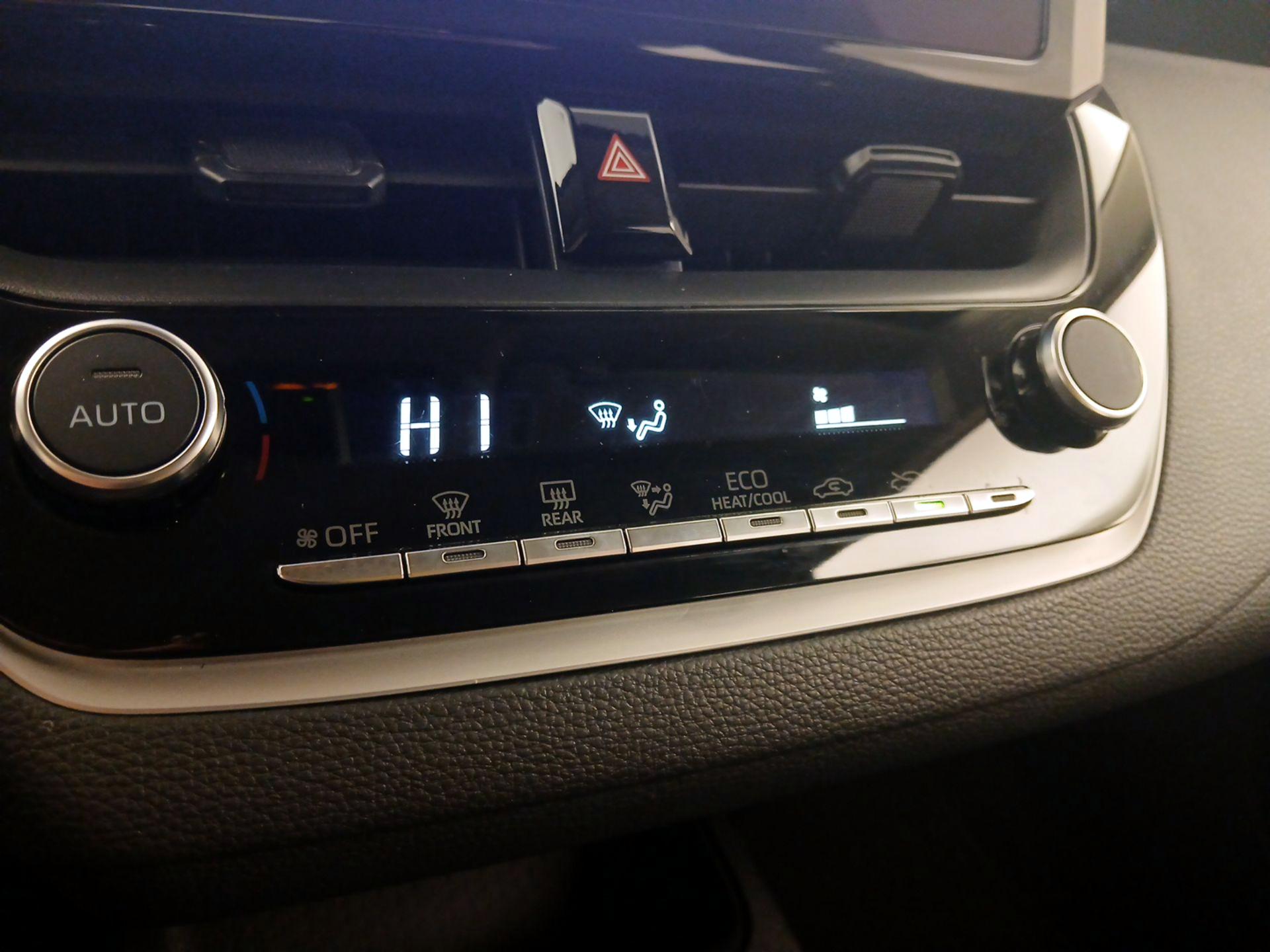 Thumbnail: 2025 Toyota Corolla - 15