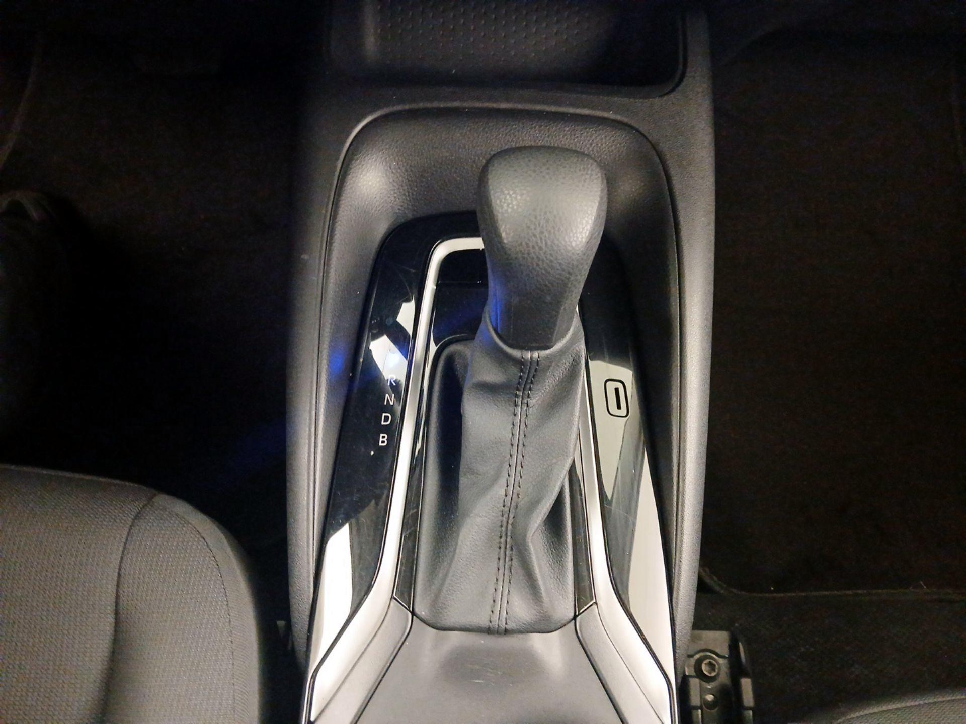 Thumbnail: 2025 Toyota Corolla - 16