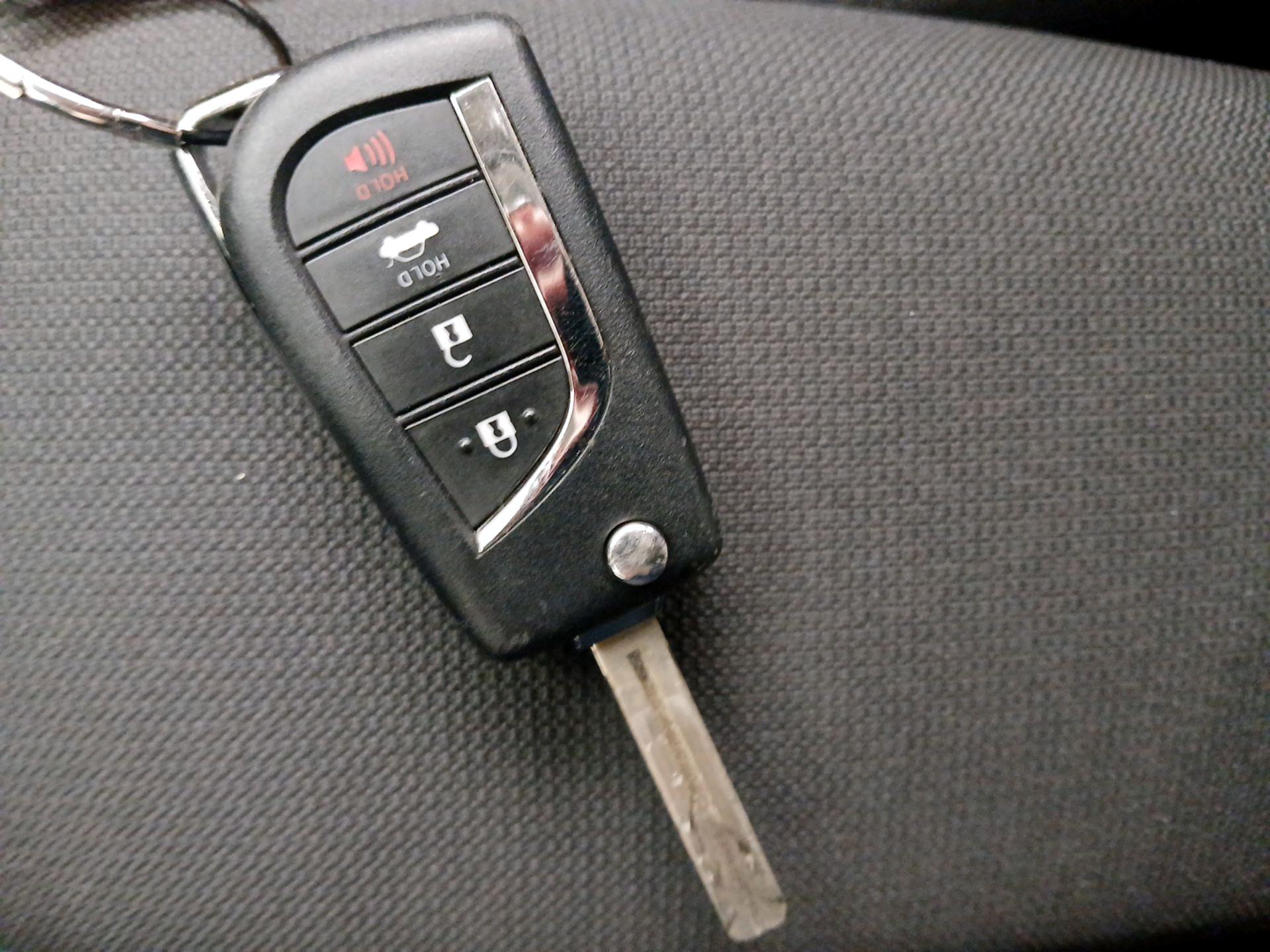 Thumbnail: 2025 Toyota Corolla - 20