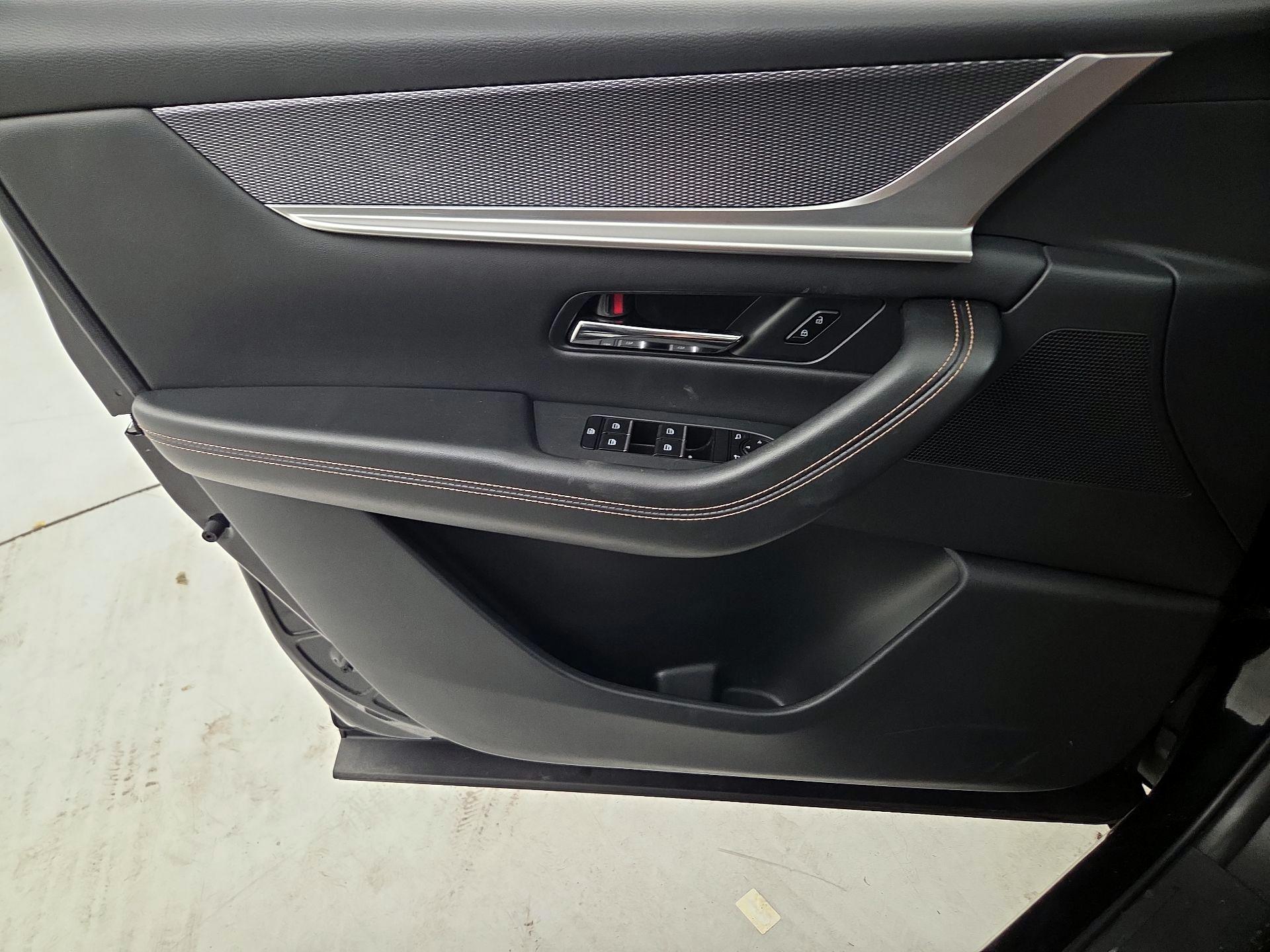 Thumbnail: 2025 Mazda CX-70 - 10