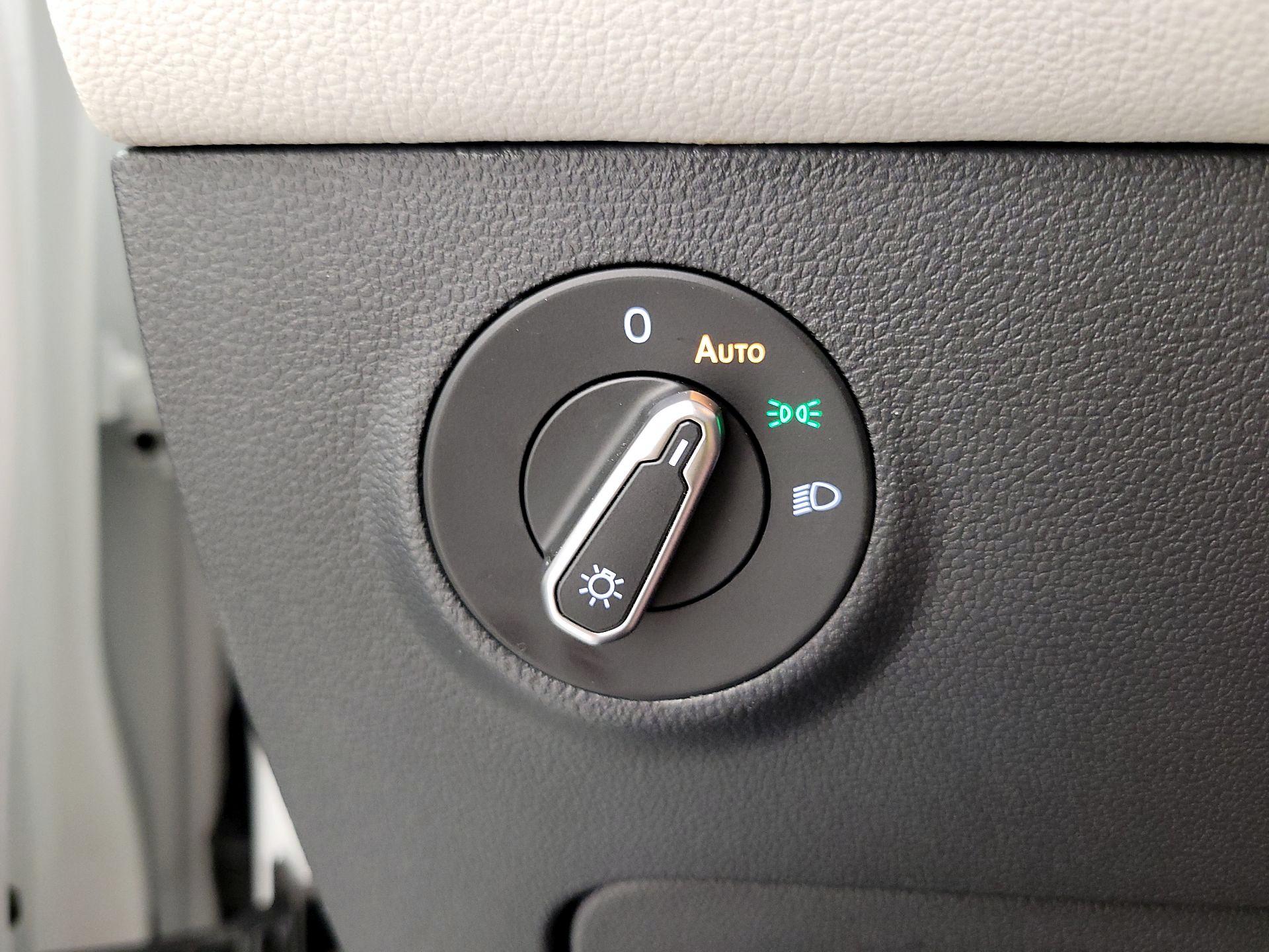 Thumbnail: 2025 Volkswagen Taos - 13