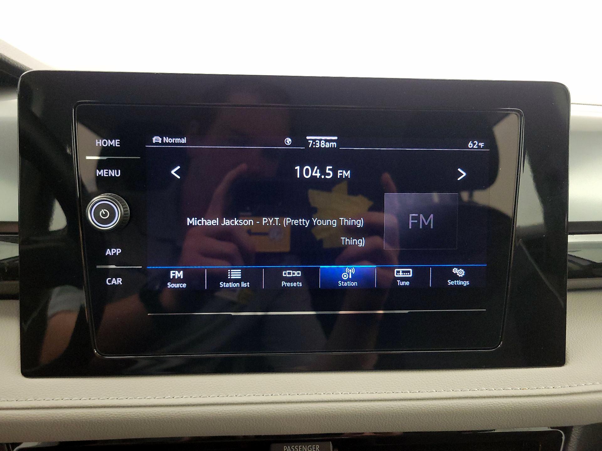 Thumbnail: 2025 Volkswagen Taos - 15