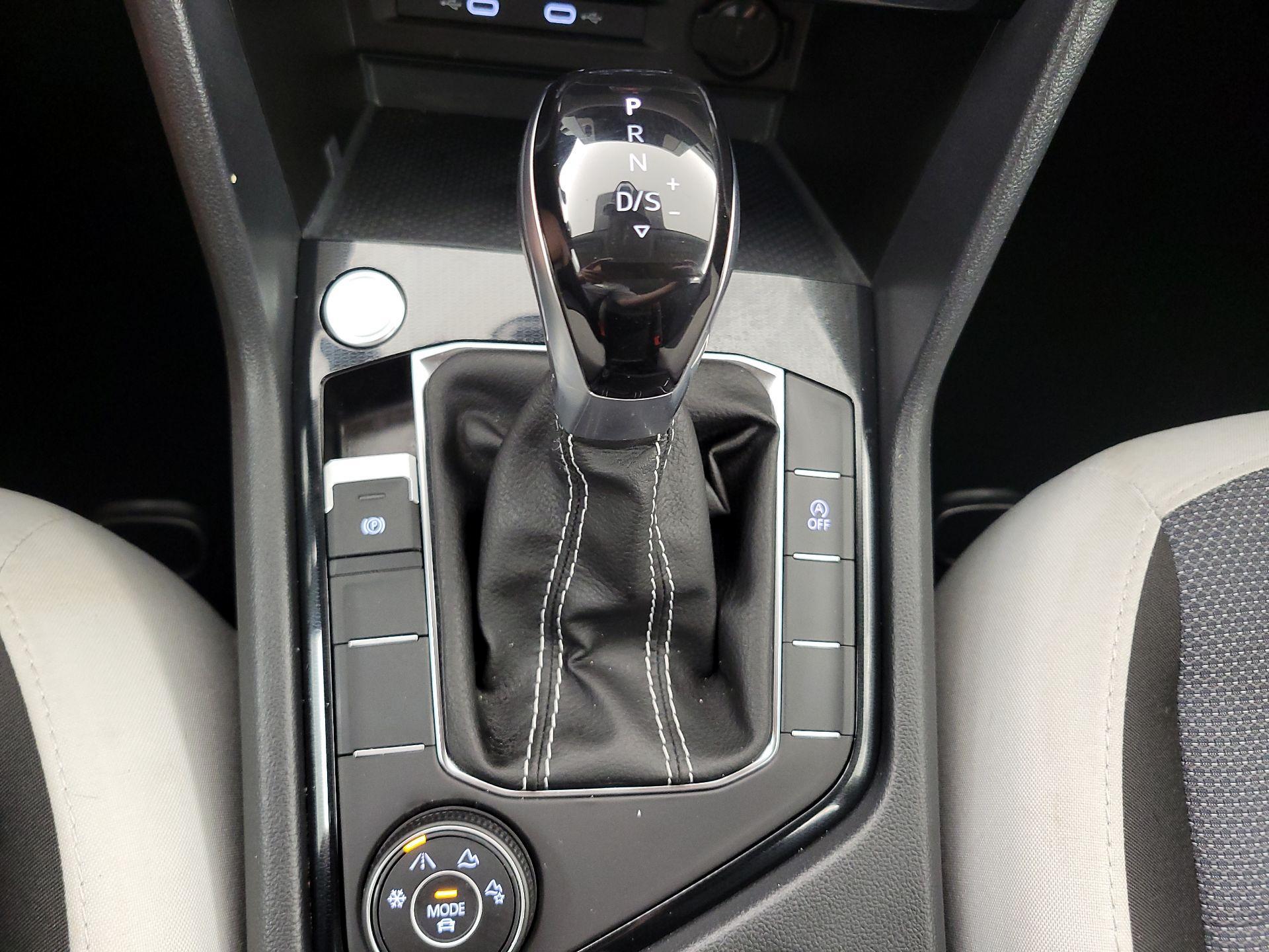 Thumbnail: 2025 Volkswagen Taos - 17