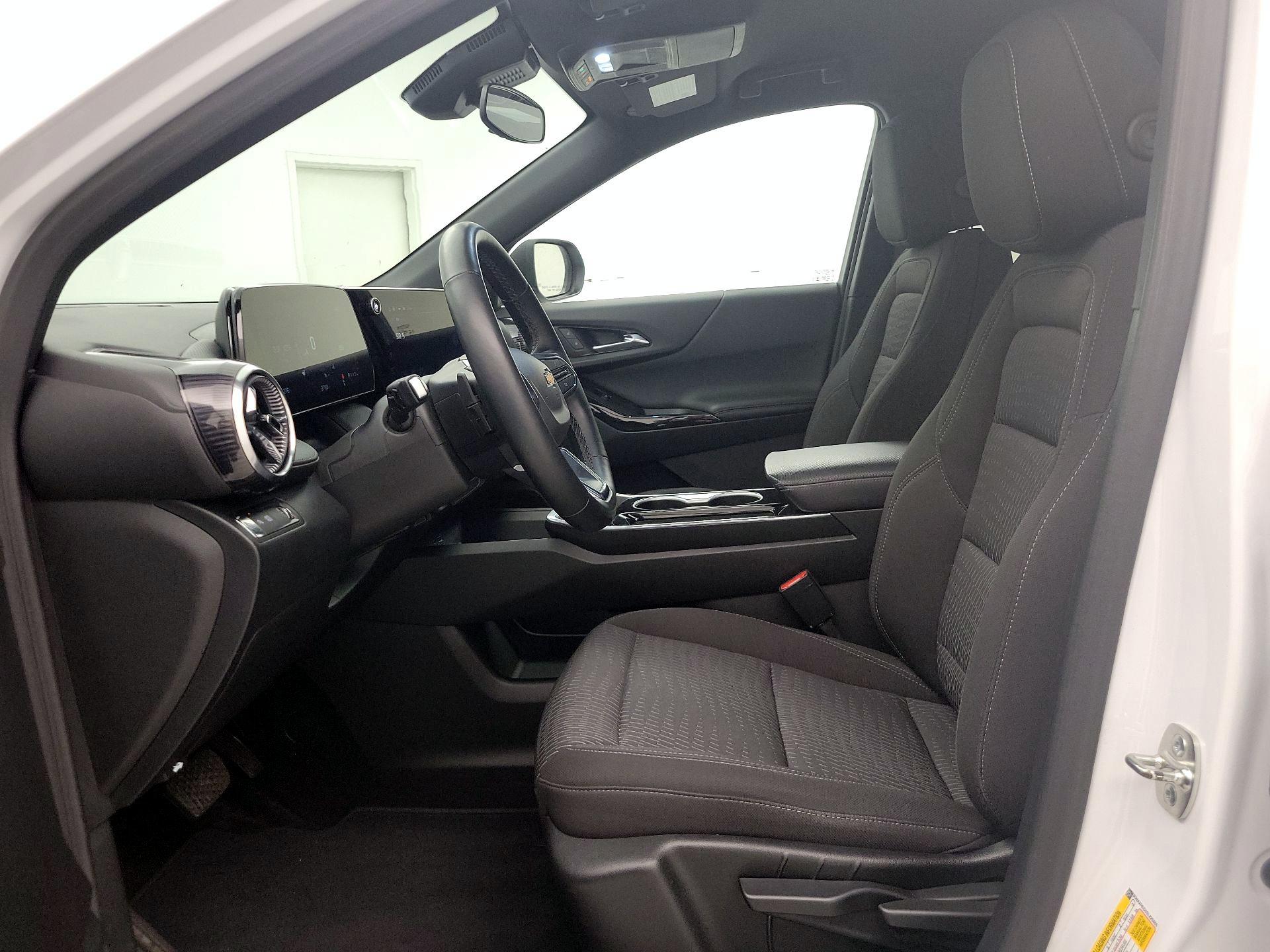 Thumbnail: 2025 Chevrolet Equinox - 11