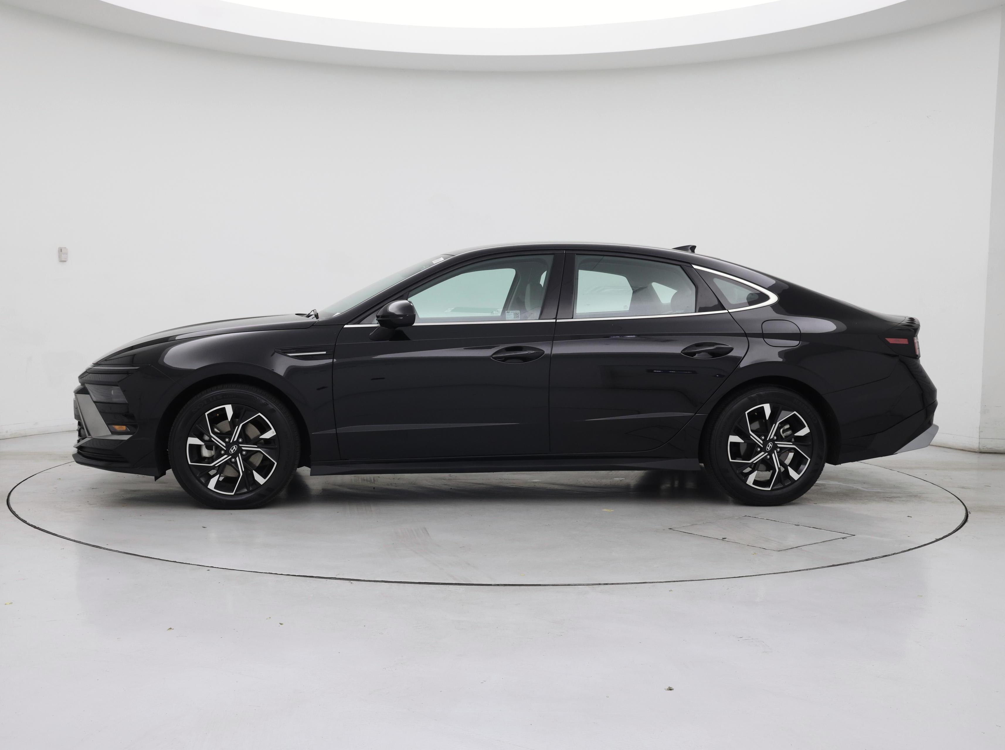Thumbnail: 2025 Hyundai Sonata - 3