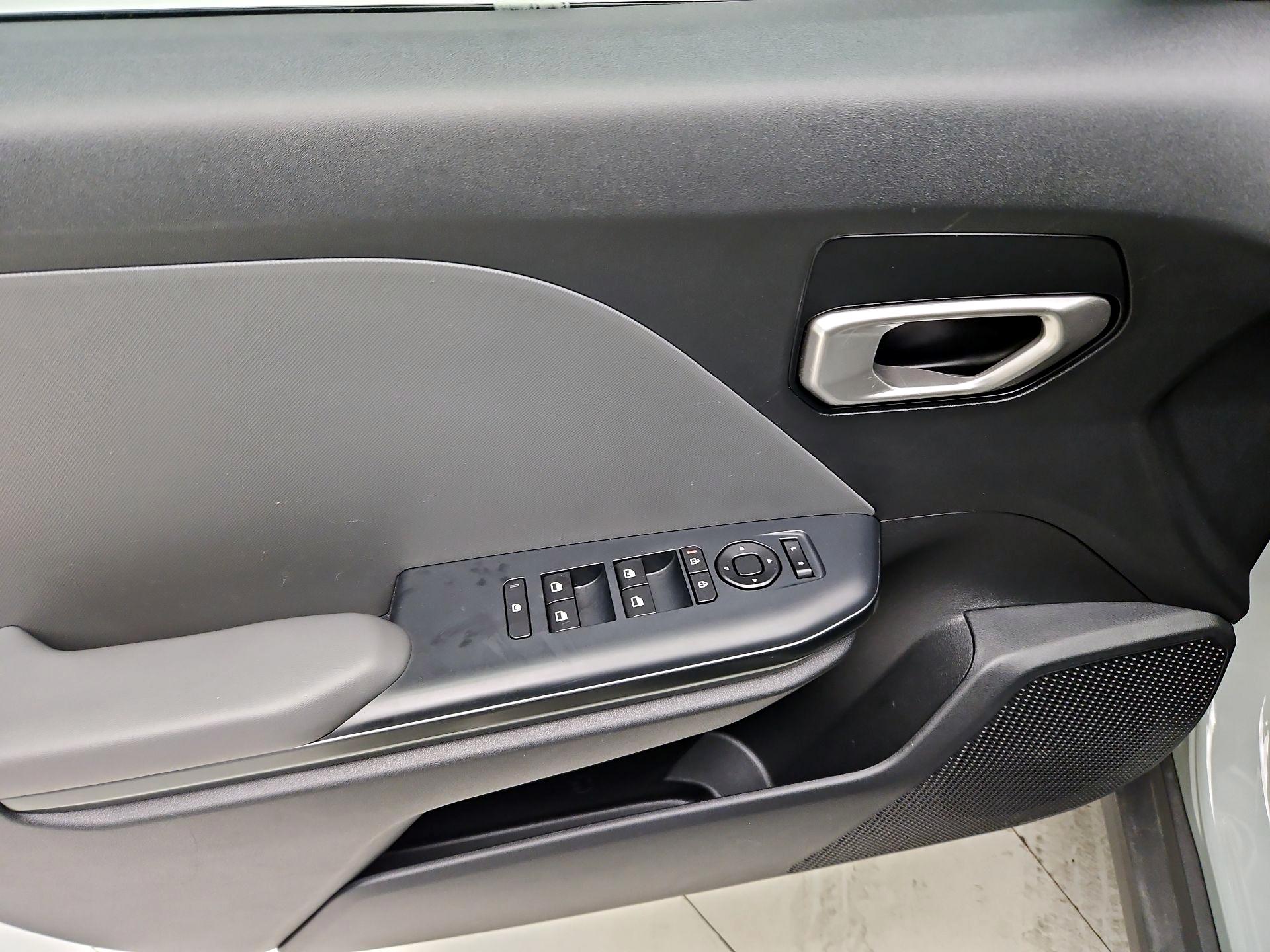 Thumbnail: 2025 Kia K4 - 12