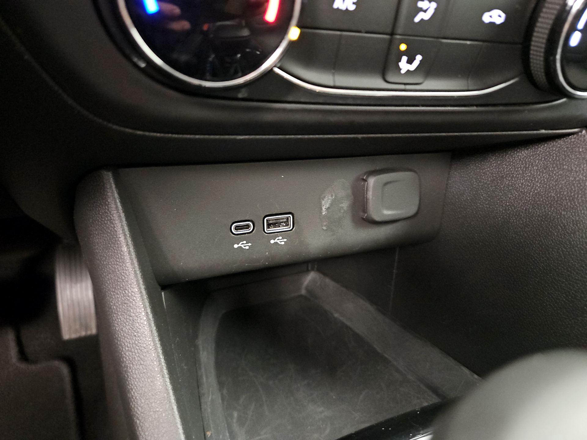 Thumbnail: 2025 Buick Encore GX - 18