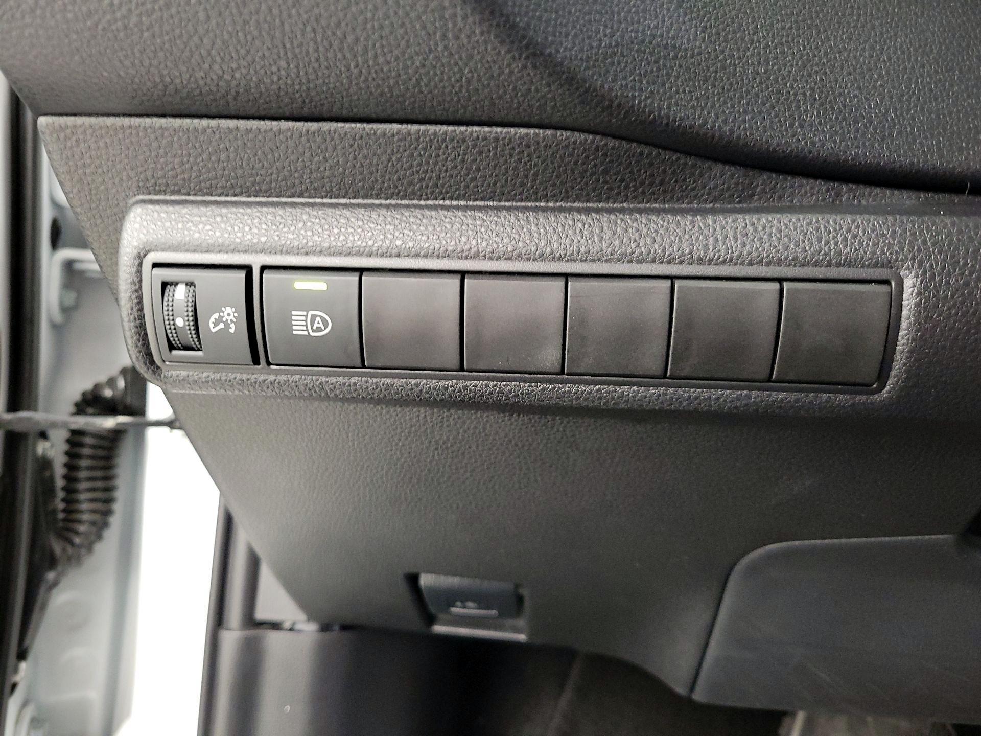 Thumbnail: 2025 Toyota Corolla - 13