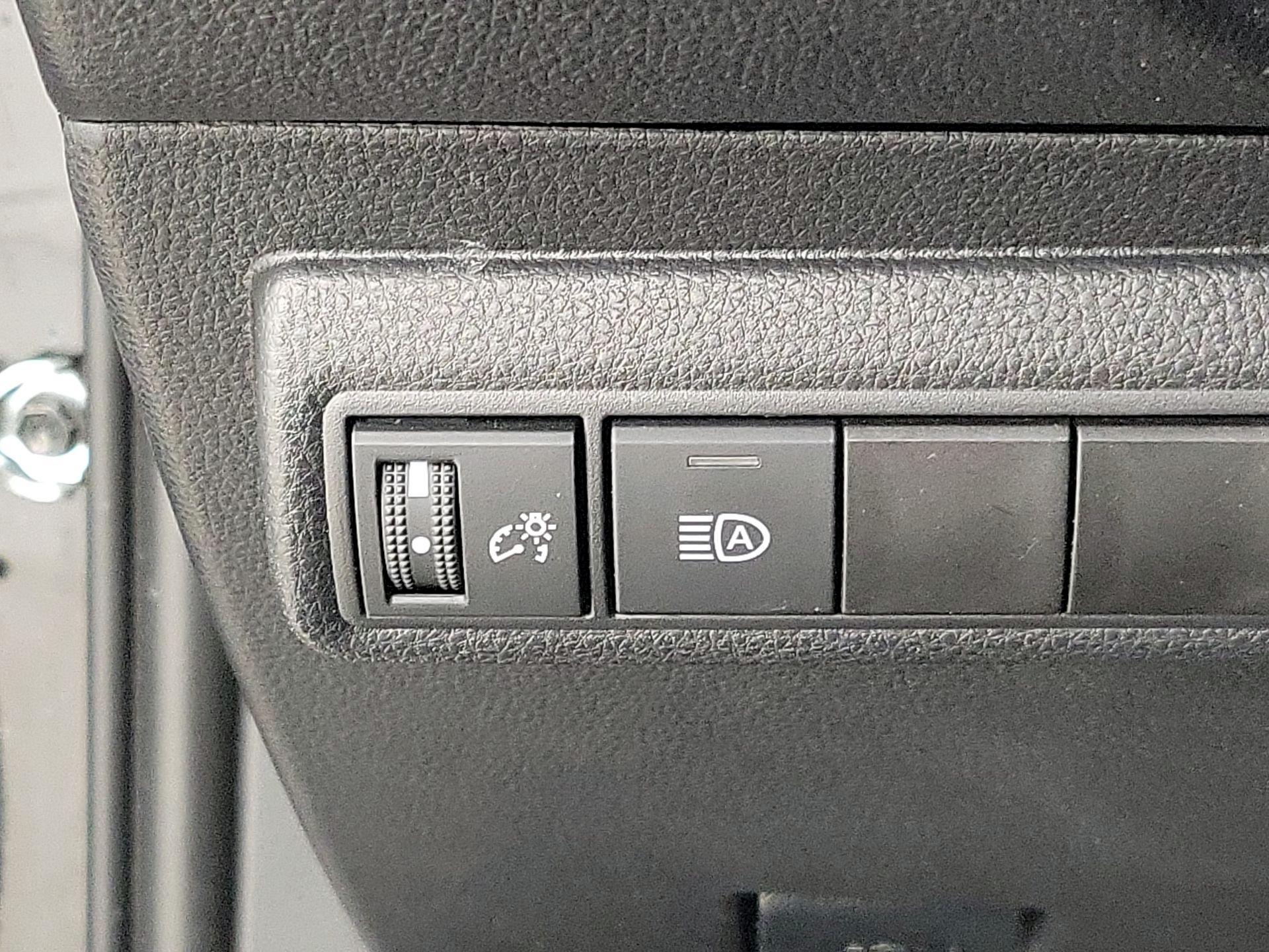 Thumbnail: 2025 Toyota Corolla - 13