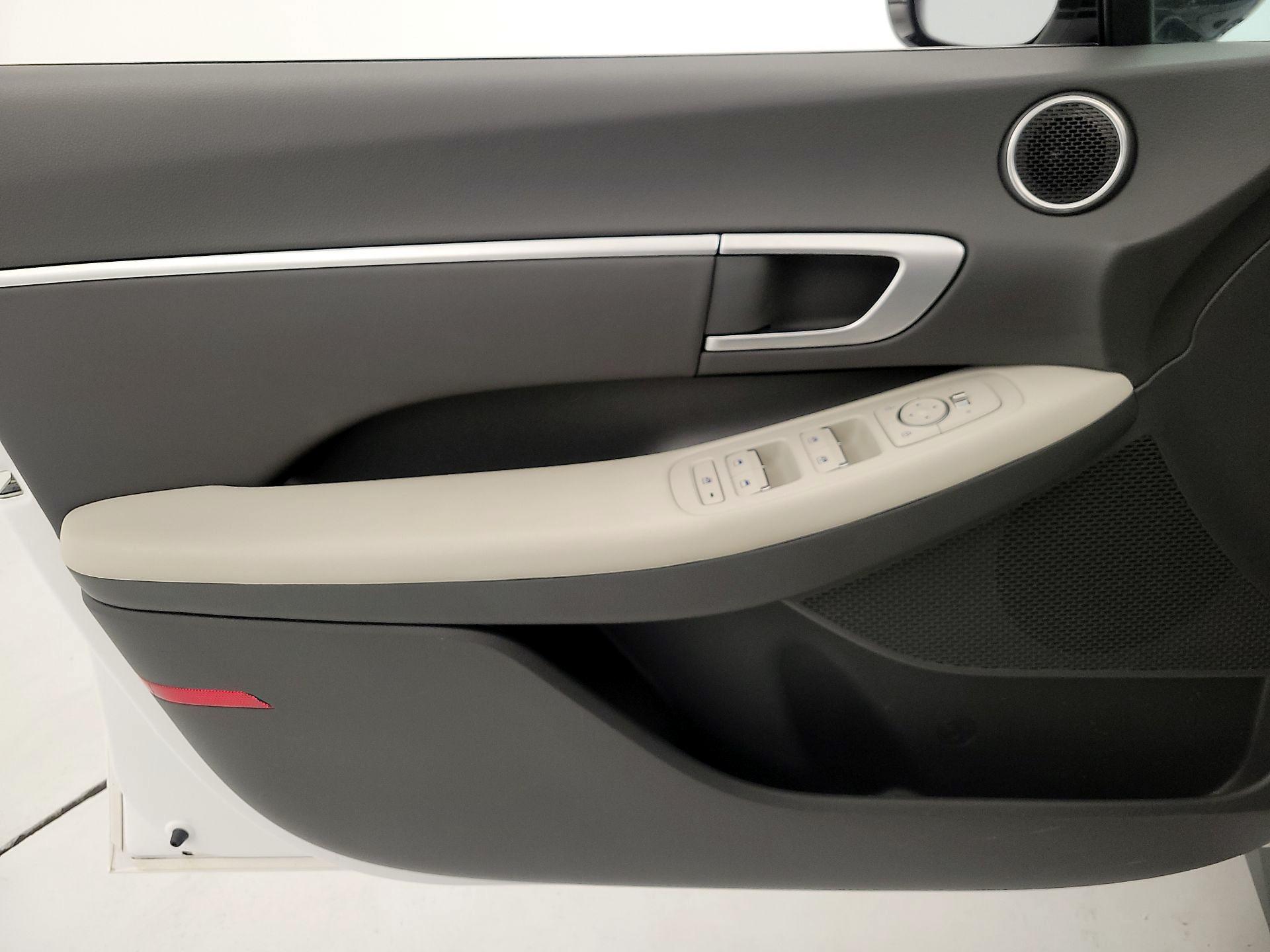 Thumbnail: 2025 Hyundai Sonata - 12