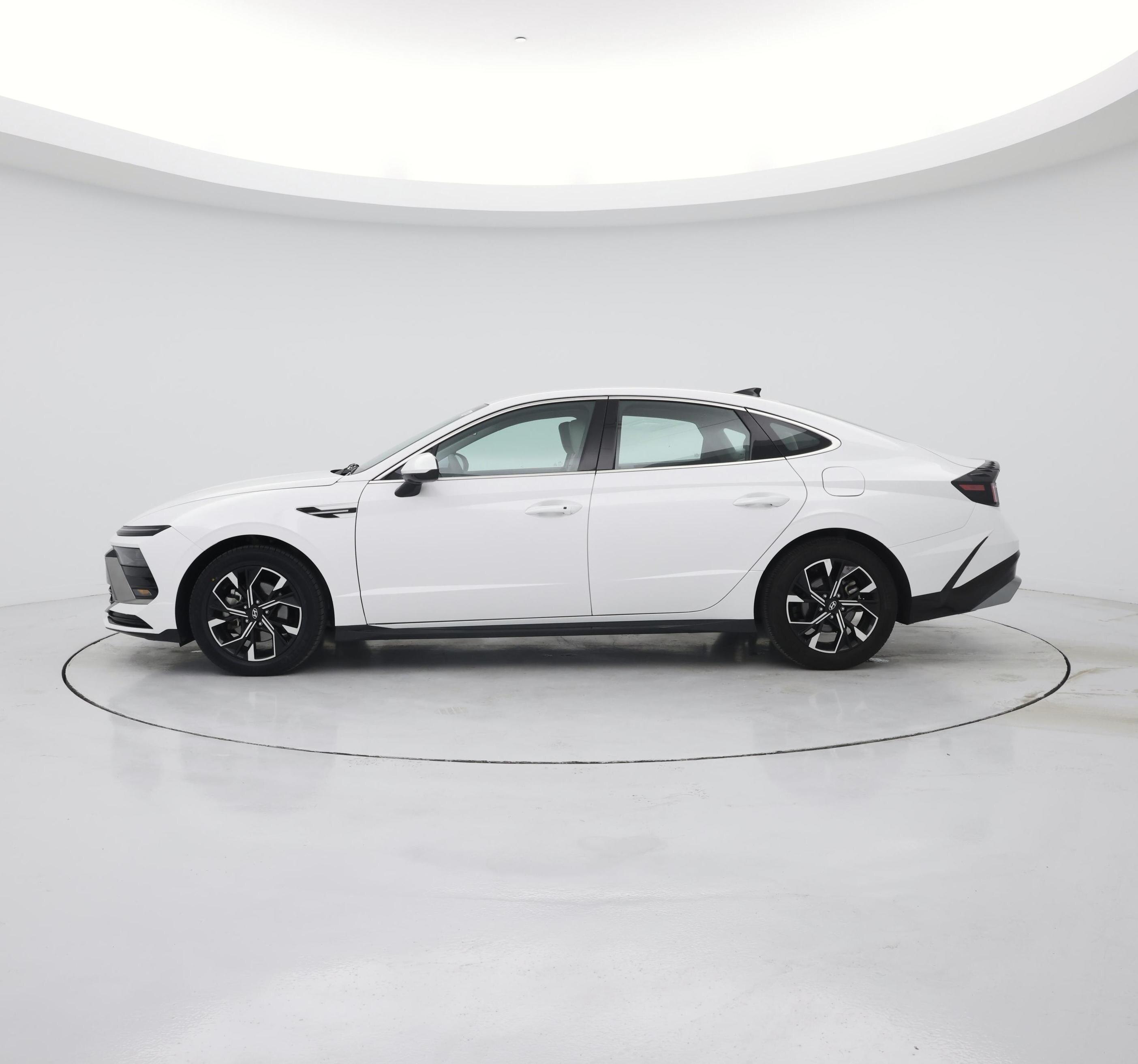 Thumbnail: 2025 Hyundai Sonata - 3