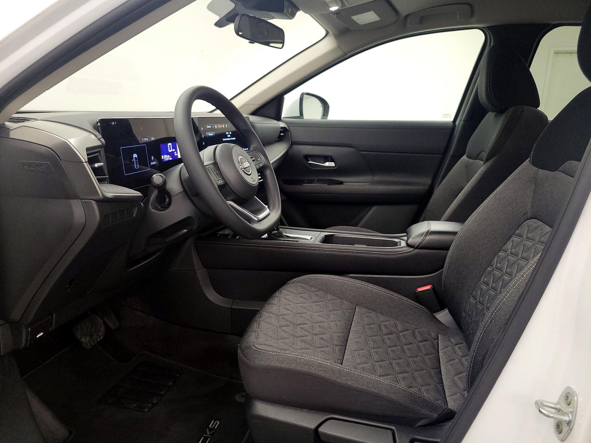 Thumbnail: 2025 Nissan Kicks - 11