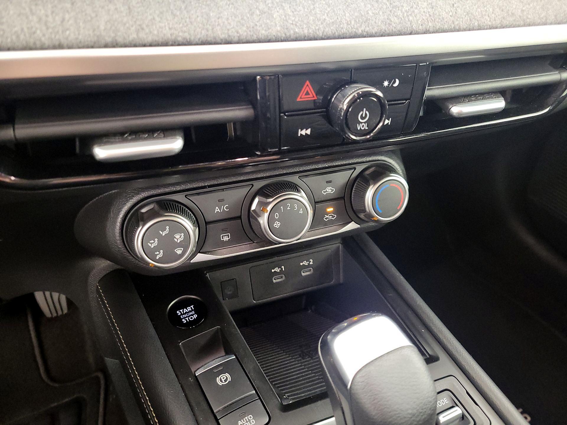 Thumbnail: 2025 Nissan Kicks - 15