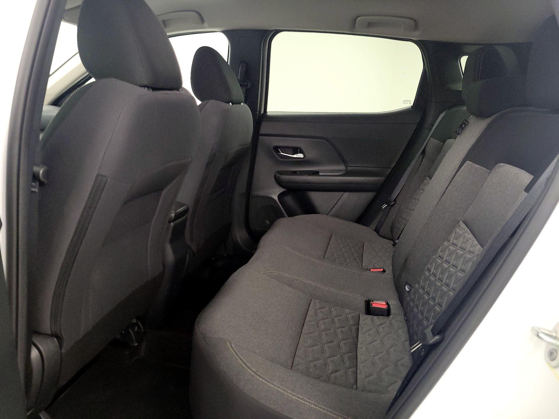 Thumbnail: 2025 Nissan Kicks - 18