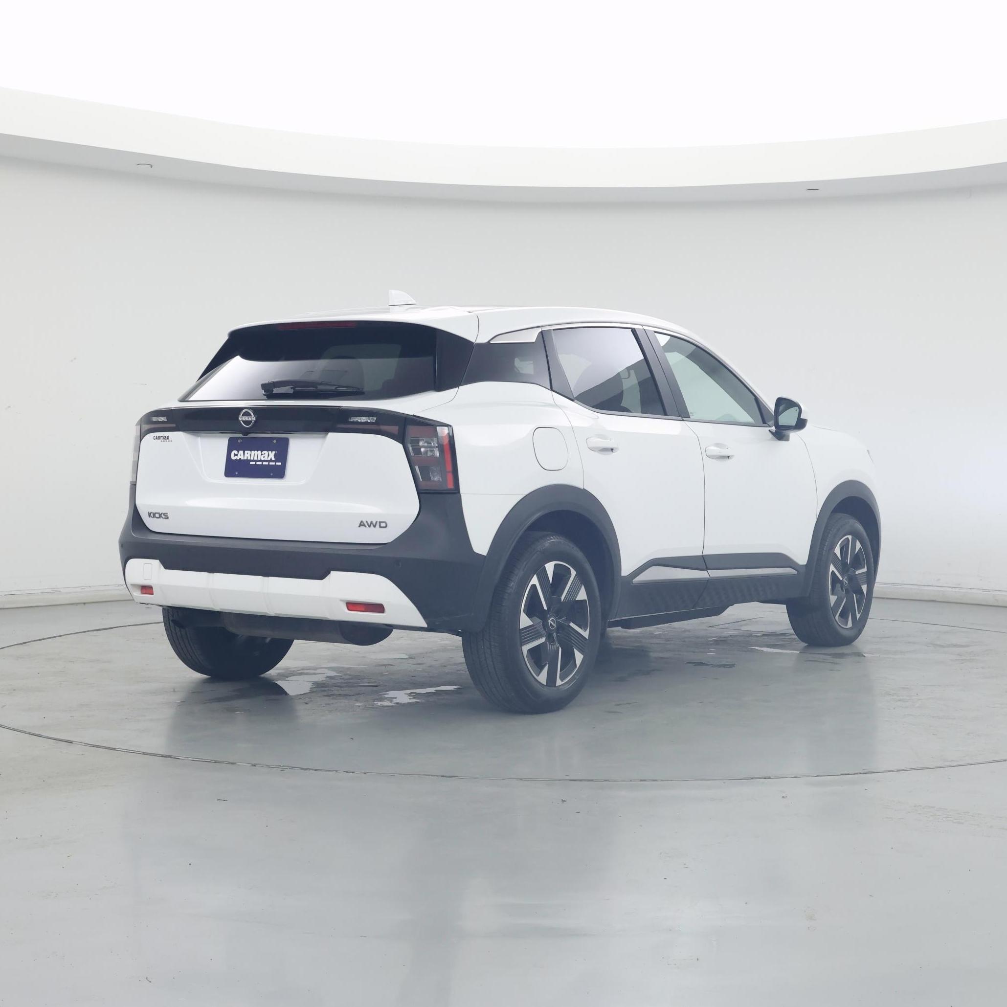 Thumbnail: 2025 Nissan Kicks - 8