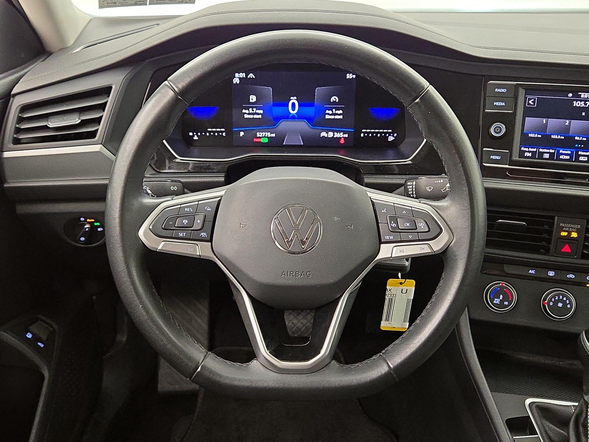 Thumbnail: 2024 Volkswagen Jetta - 10