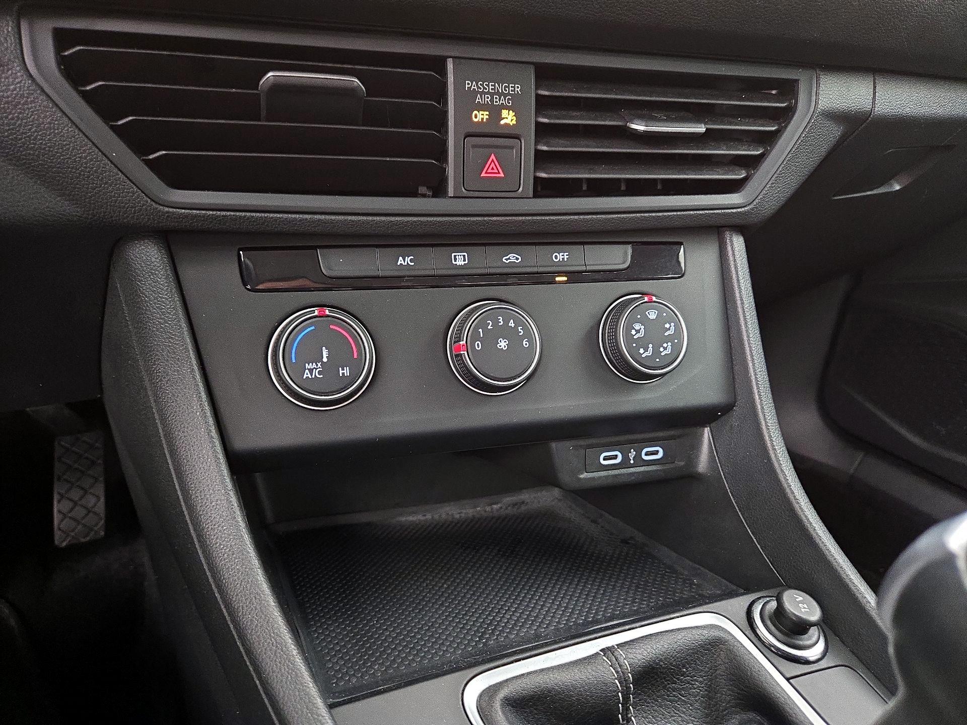 Thumbnail: 2024 Volkswagen Jetta - 16