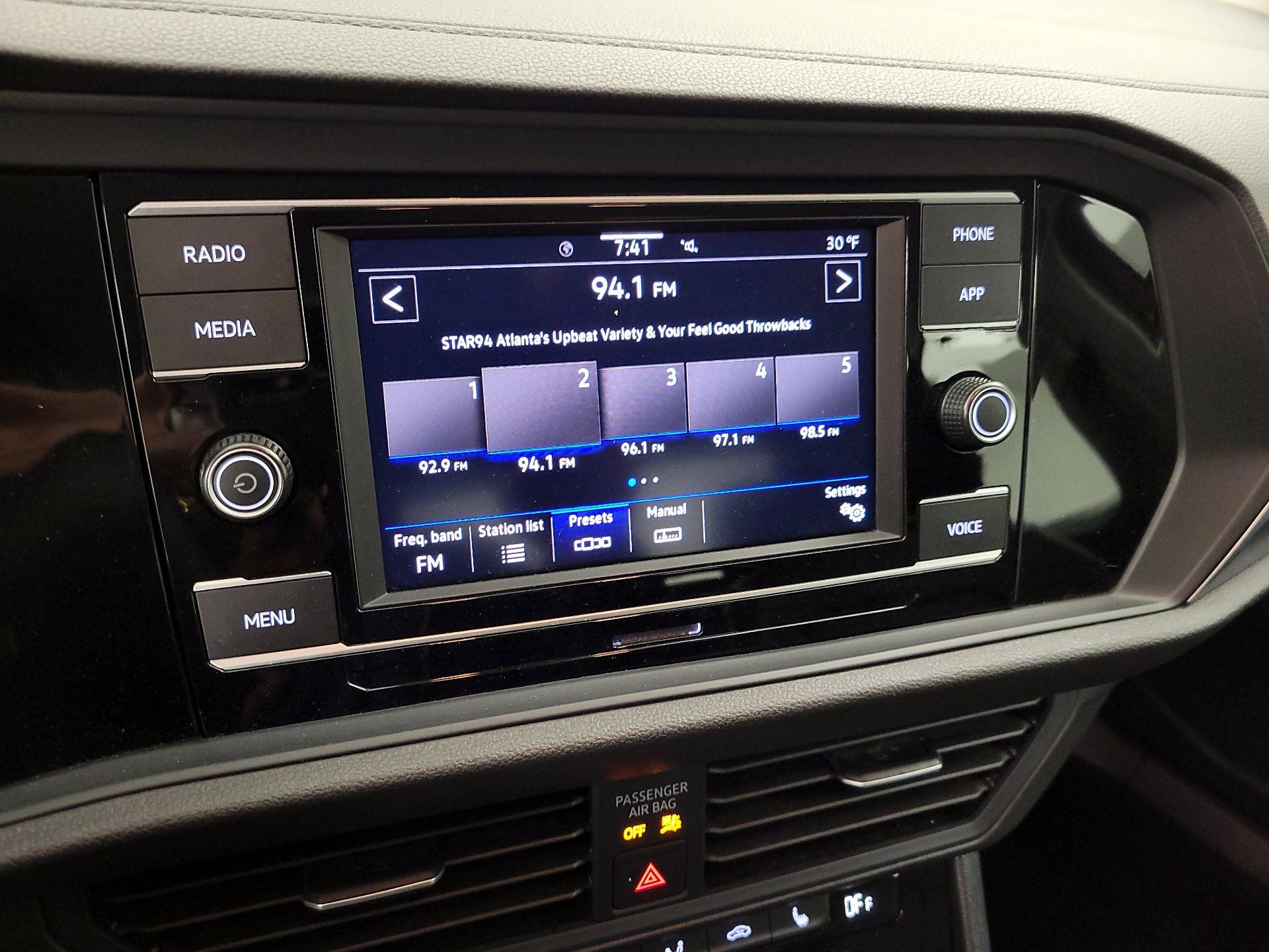 Thumbnail: 2024 Volkswagen Jetta - 15