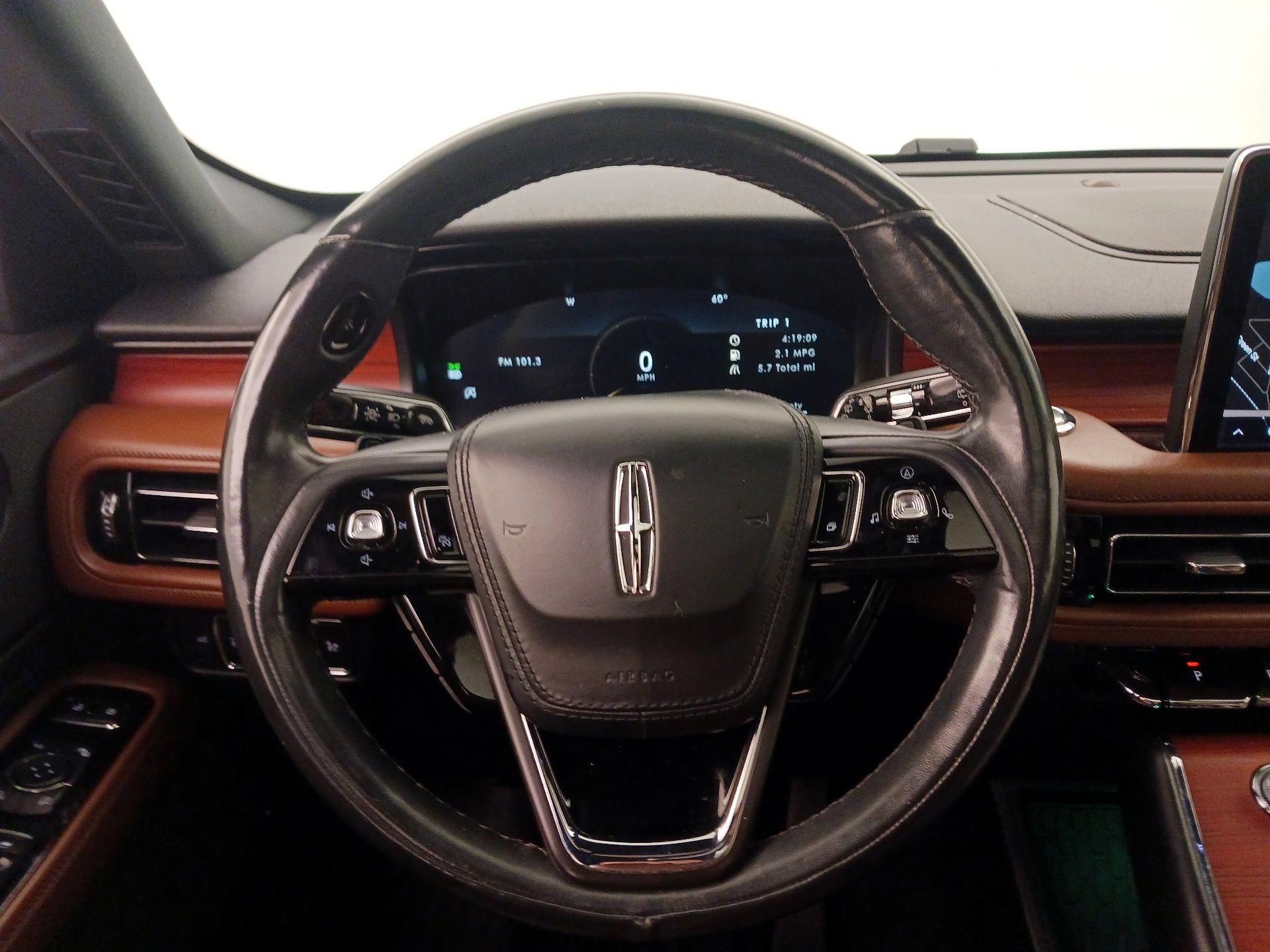Thumbnail: 2022 Lincoln Aviator - 10