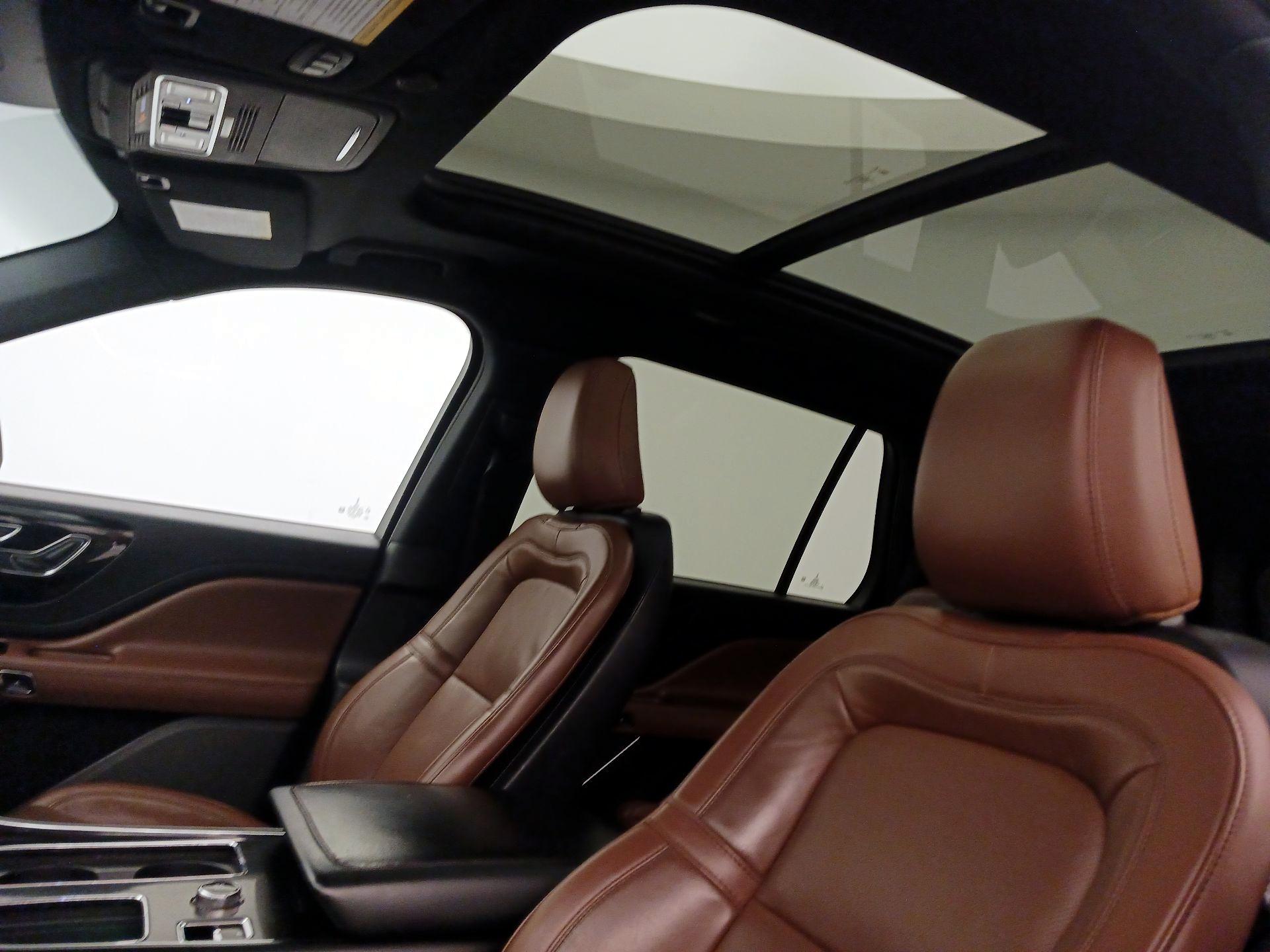 Thumbnail: 2022 Lincoln Aviator - 20