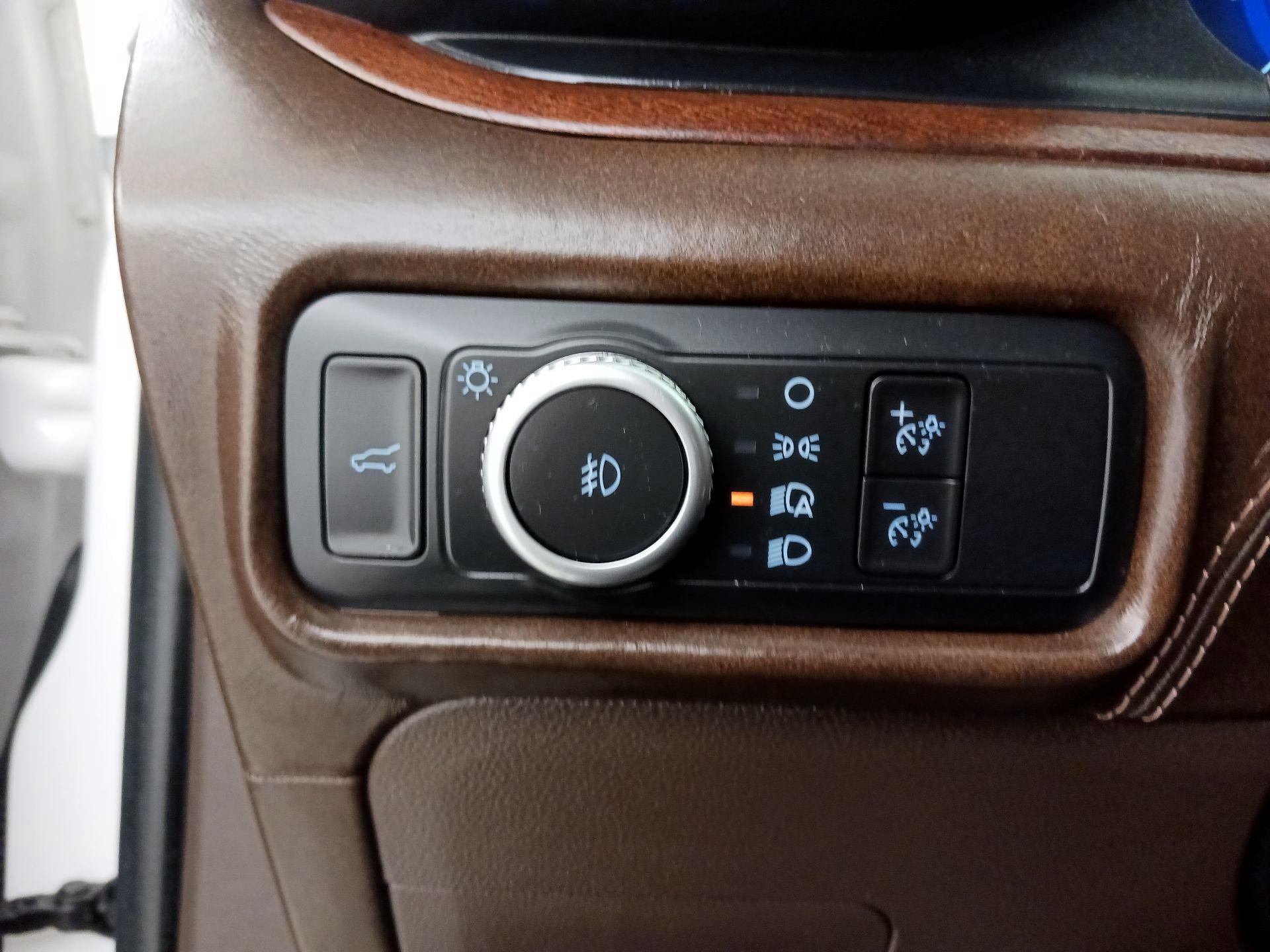 Thumbnail: 2022 Ford Explorer - 13