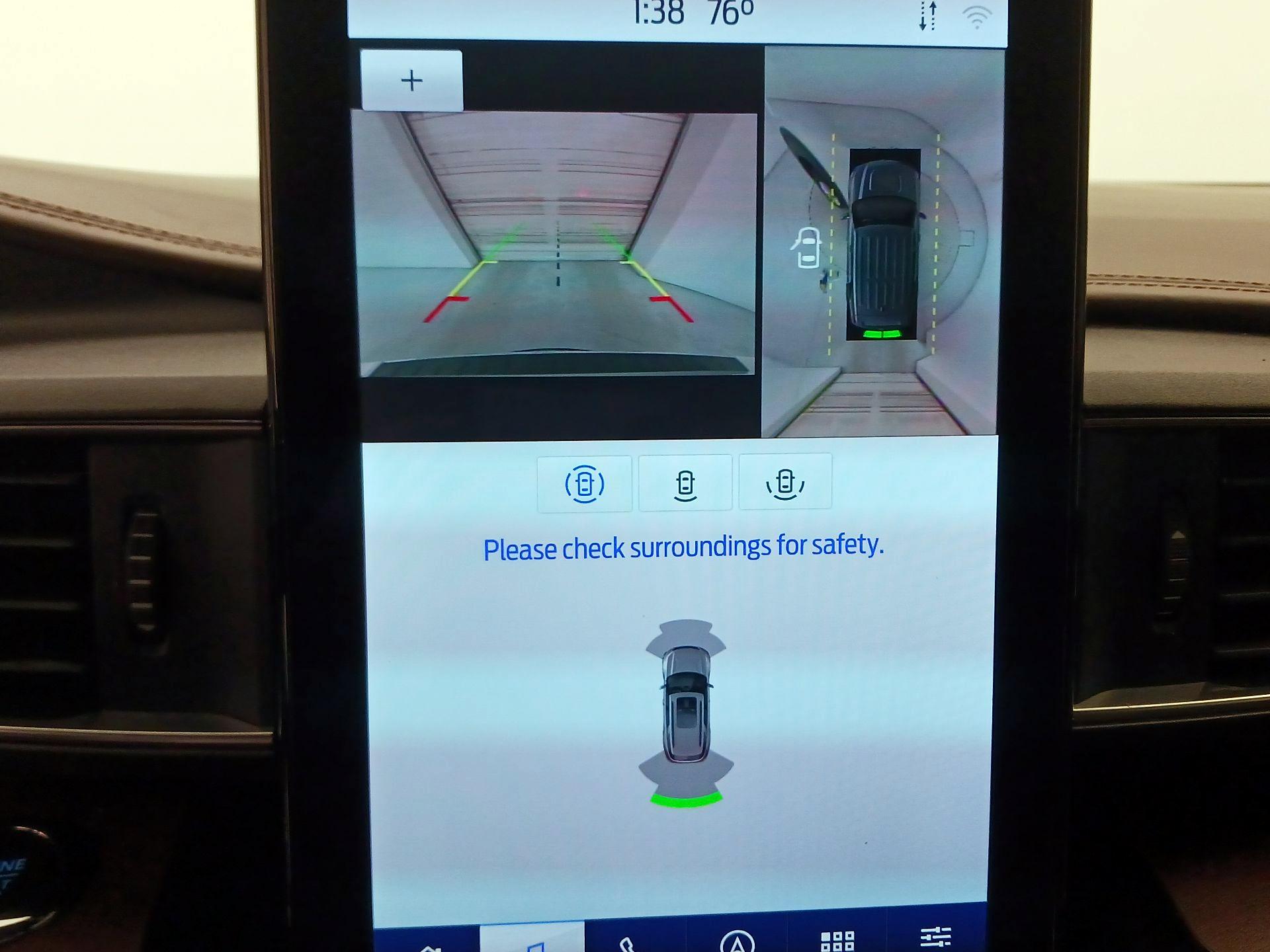 Thumbnail: 2022 Ford Explorer - 15