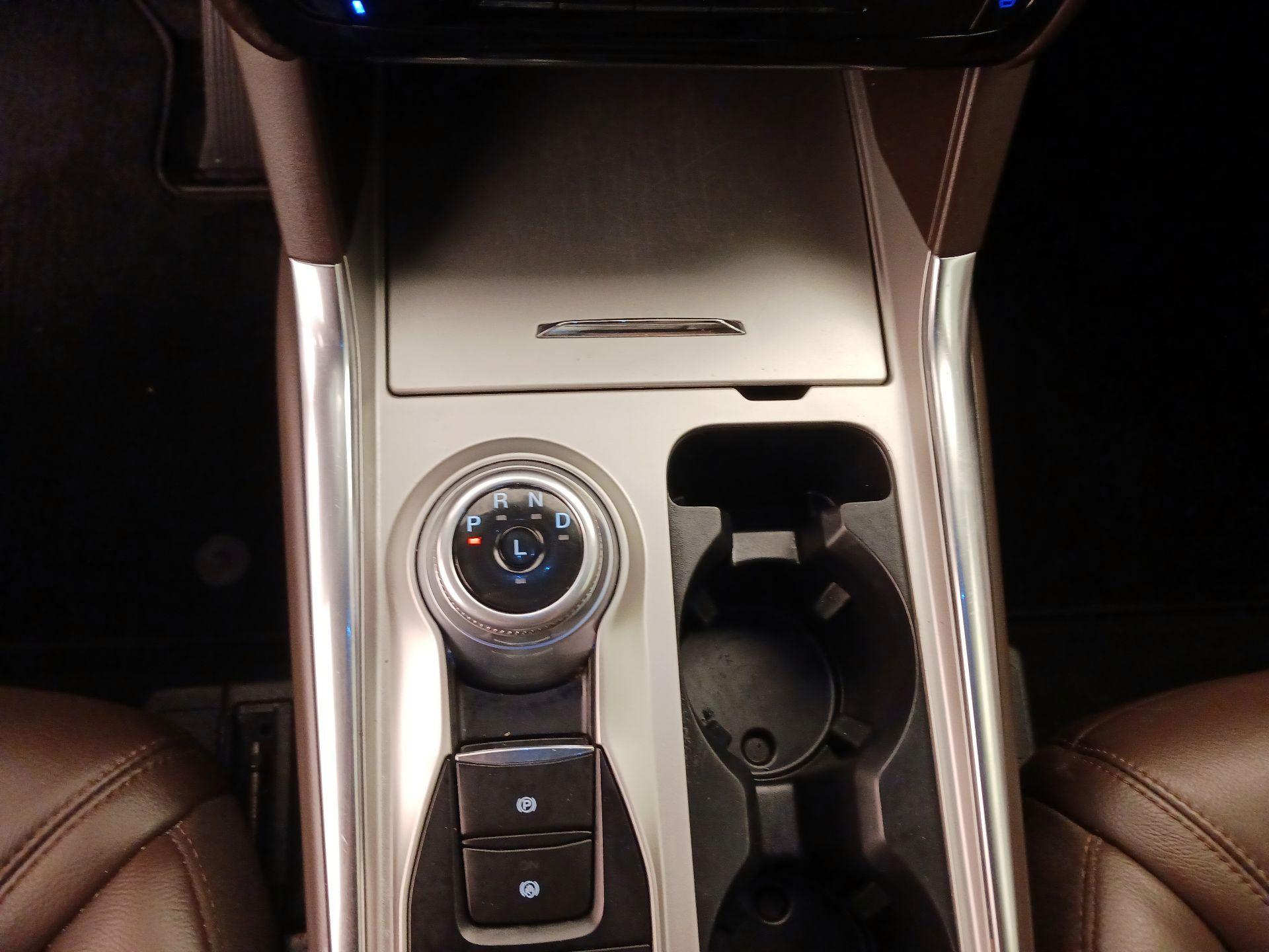 Thumbnail: 2022 Ford Explorer - 18