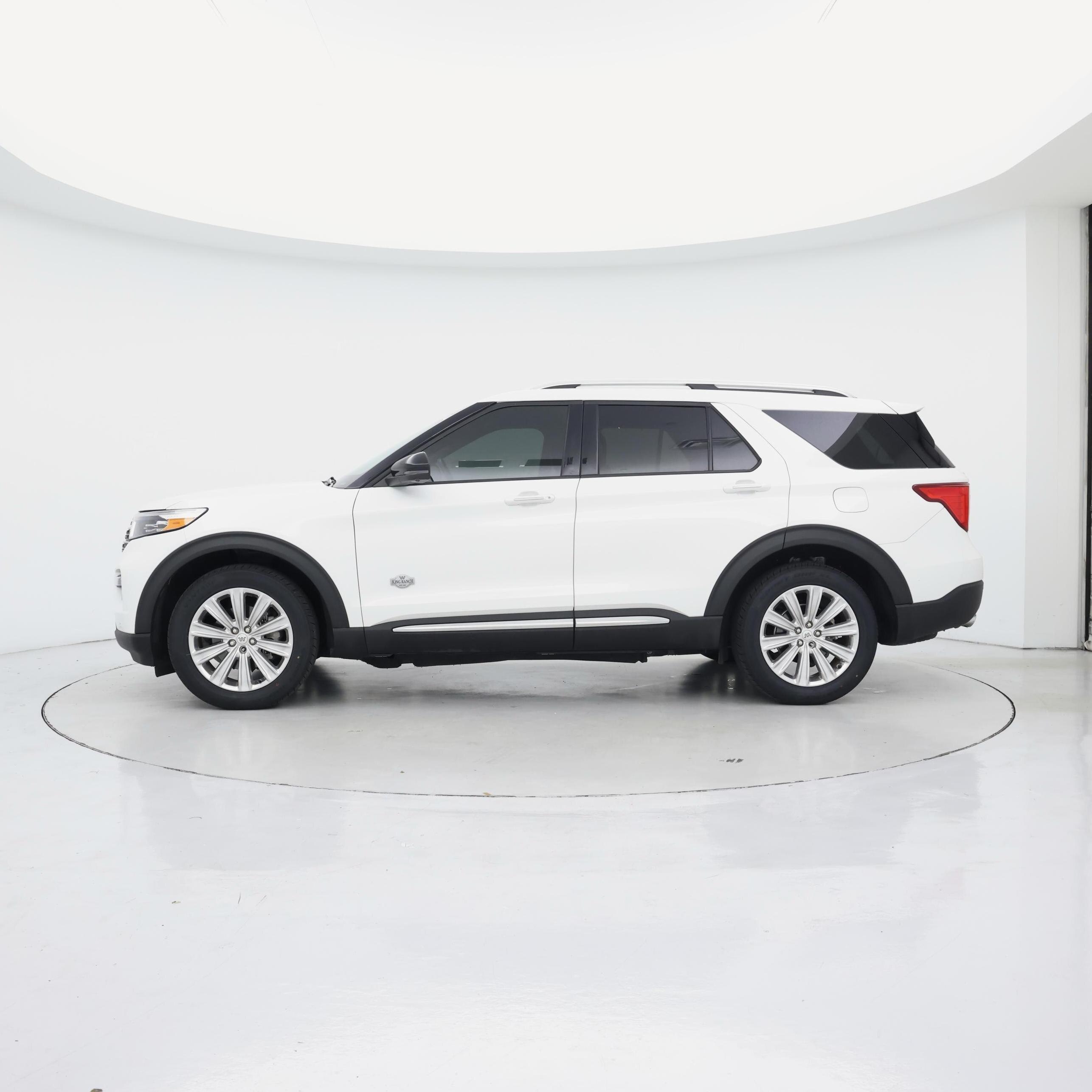 Thumbnail: 2022 Ford Explorer - 3