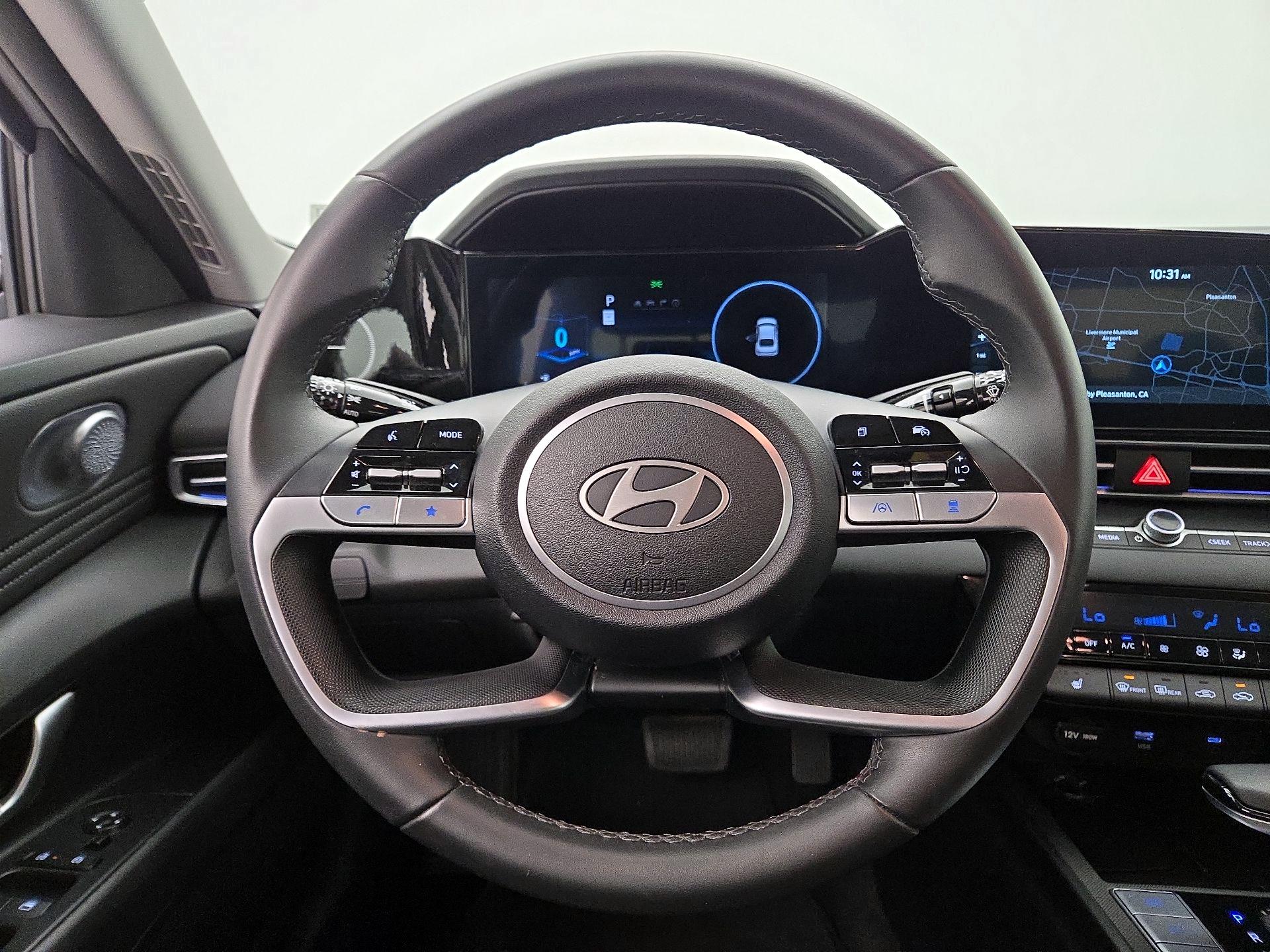 Thumbnail: 2025 Hyundai Elantra - 10