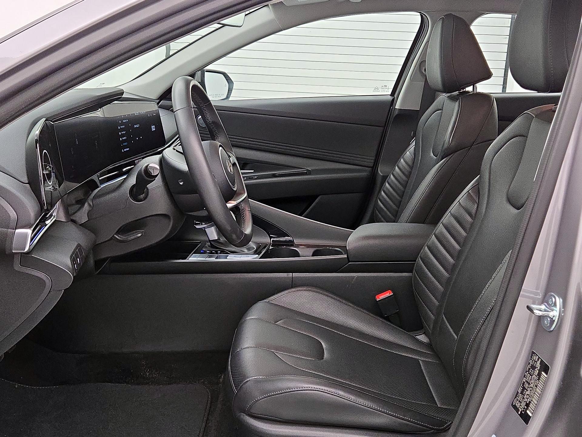 Thumbnail: 2025 Hyundai Elantra - 11