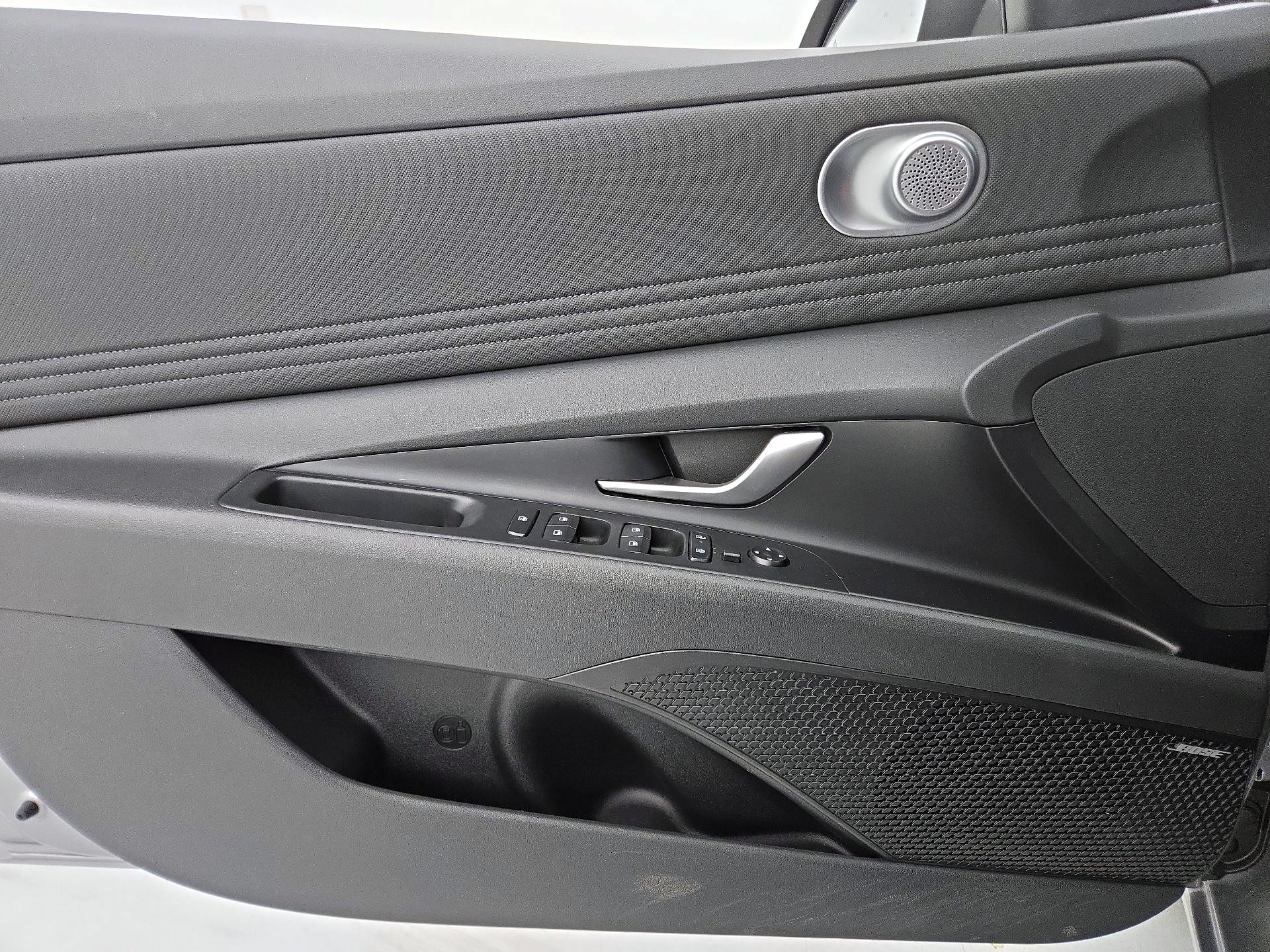 Thumbnail: 2025 Hyundai Elantra - 12