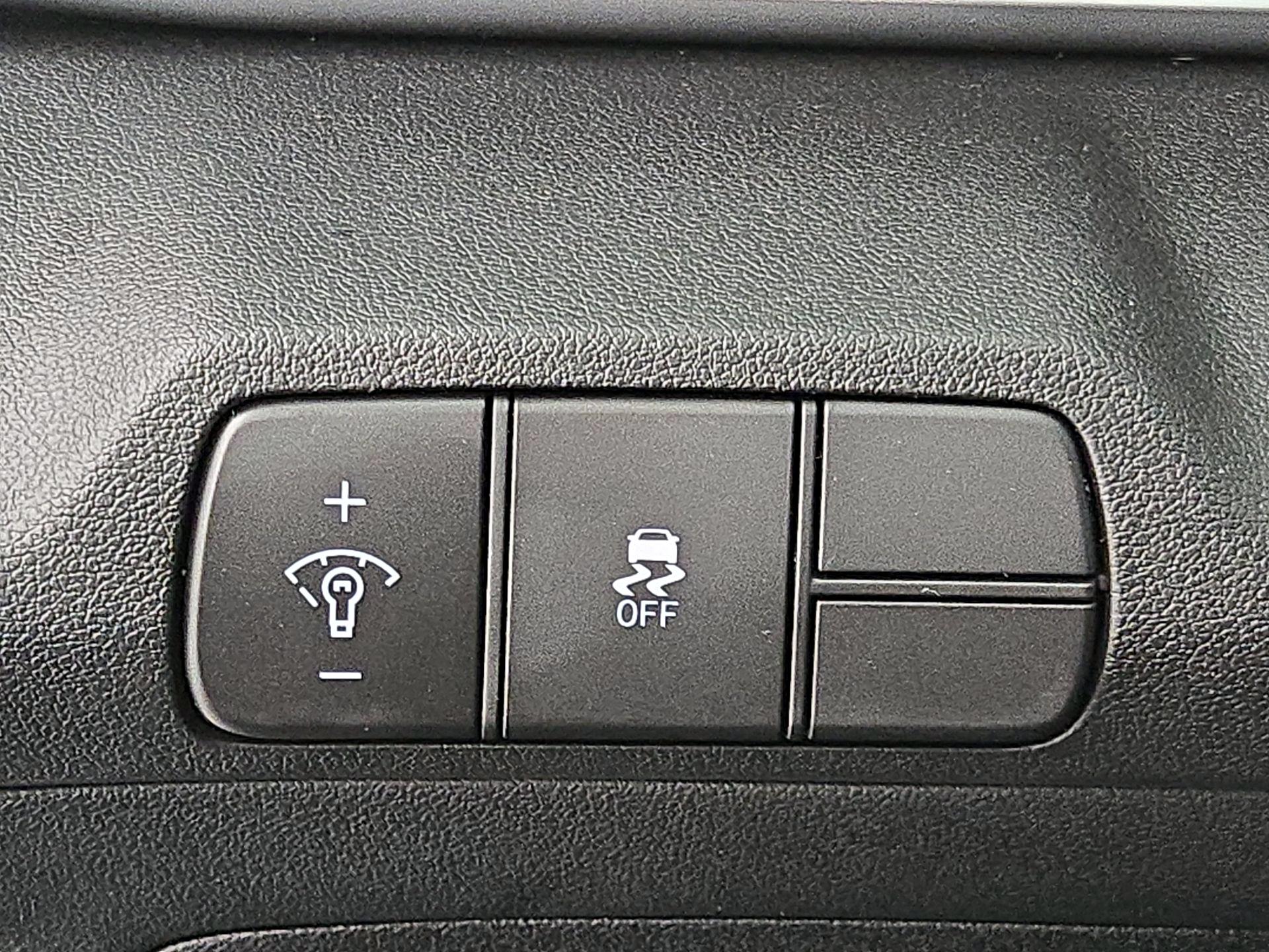 Thumbnail: 2025 Hyundai Elantra - 13