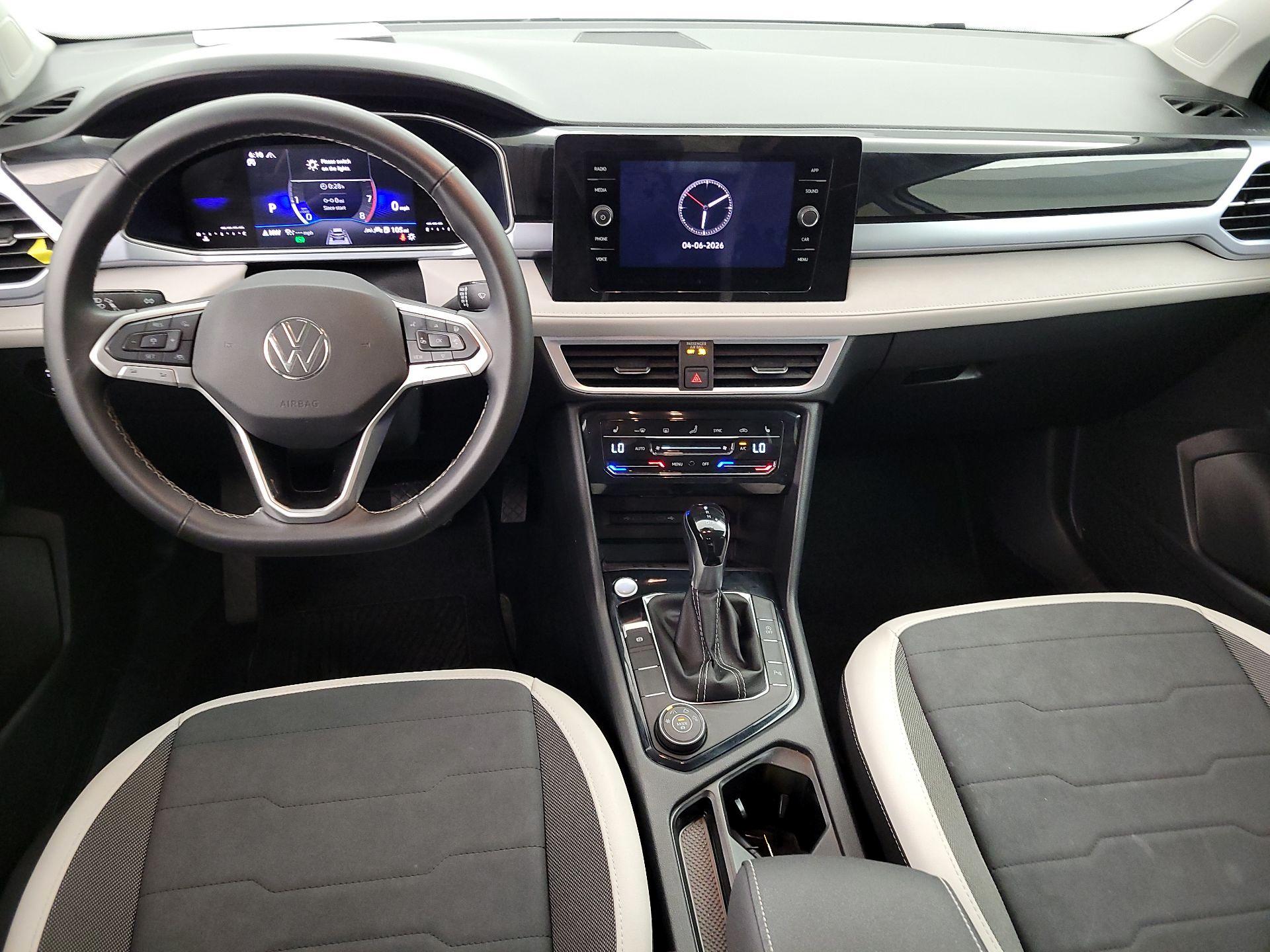 Thumbnail: 2025 Volkswagen Taos - 9