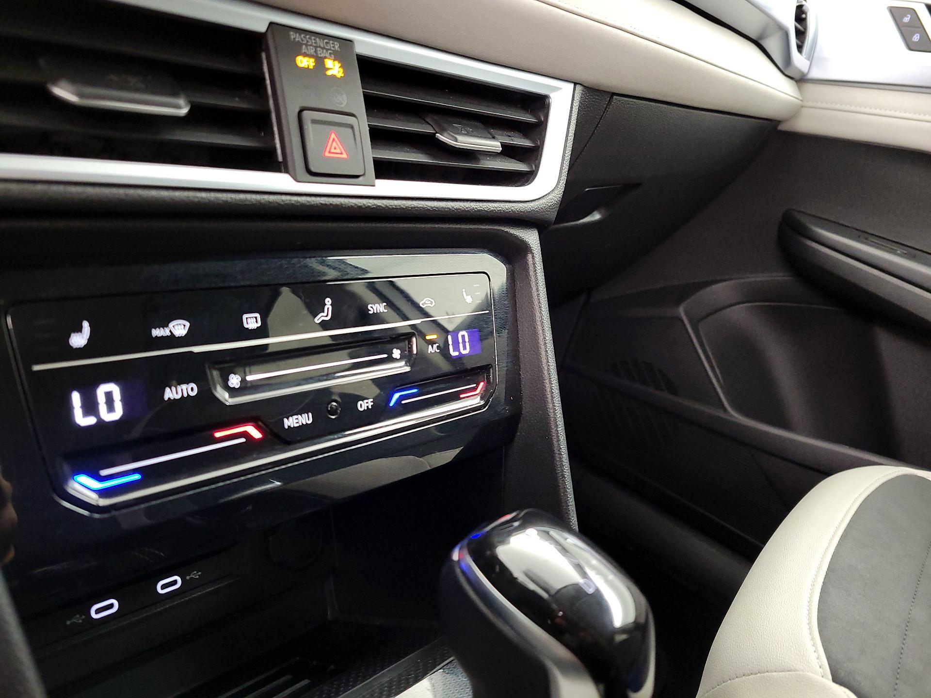 Thumbnail: 2025 Volkswagen Taos - 16