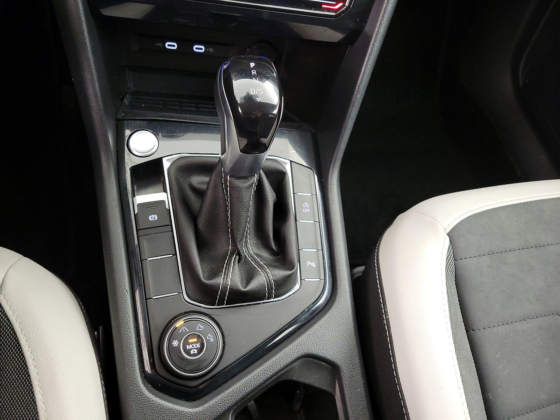 Thumbnail: 2025 Volkswagen Taos - 17