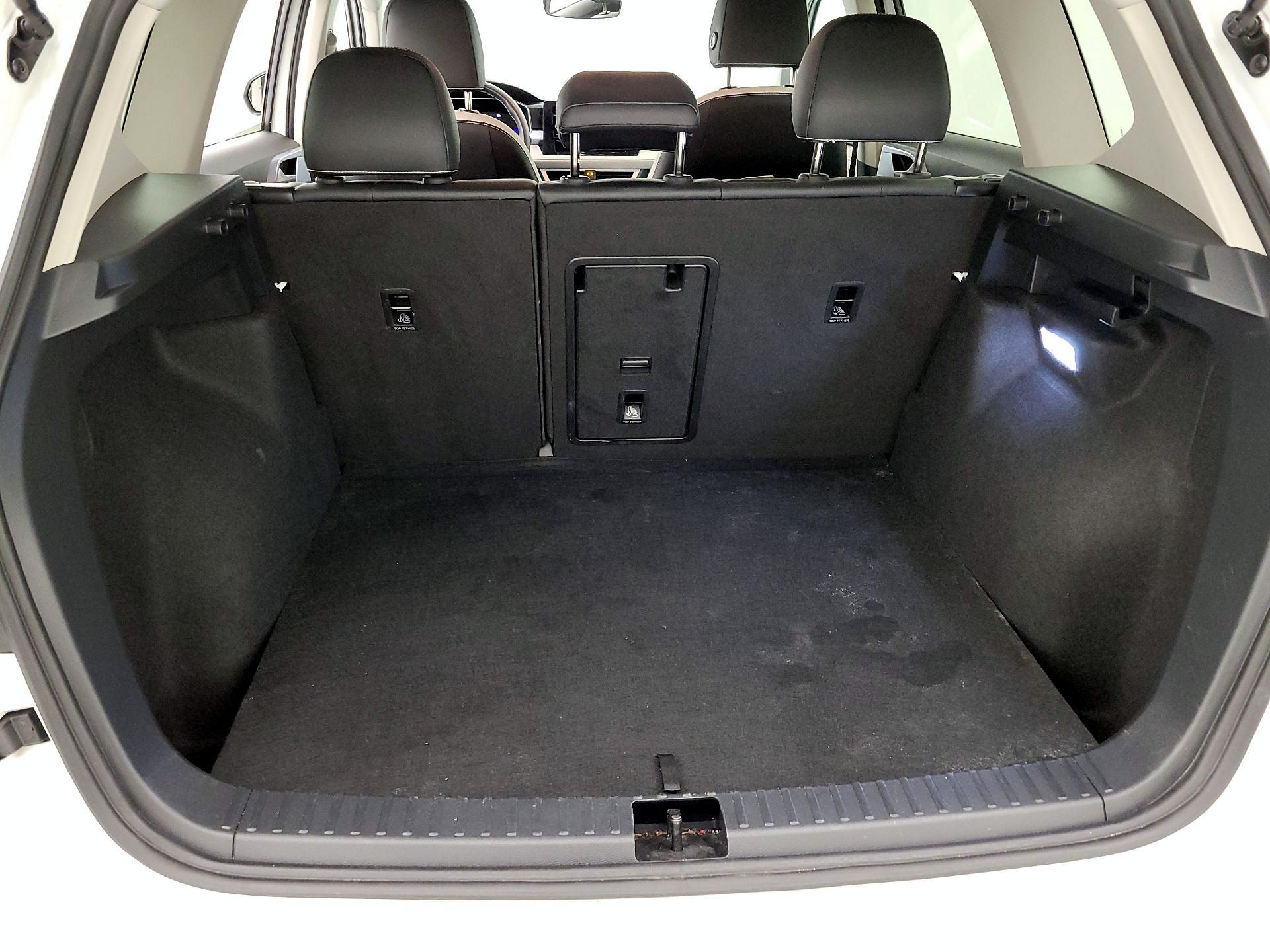 Thumbnail: 2025 Volkswagen Taos - 20