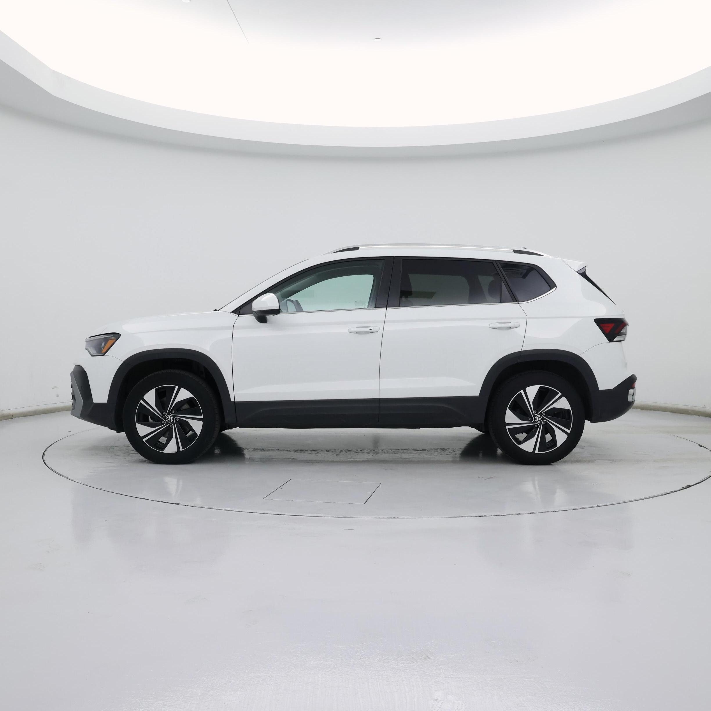 Thumbnail: 2025 Volkswagen Taos - 3