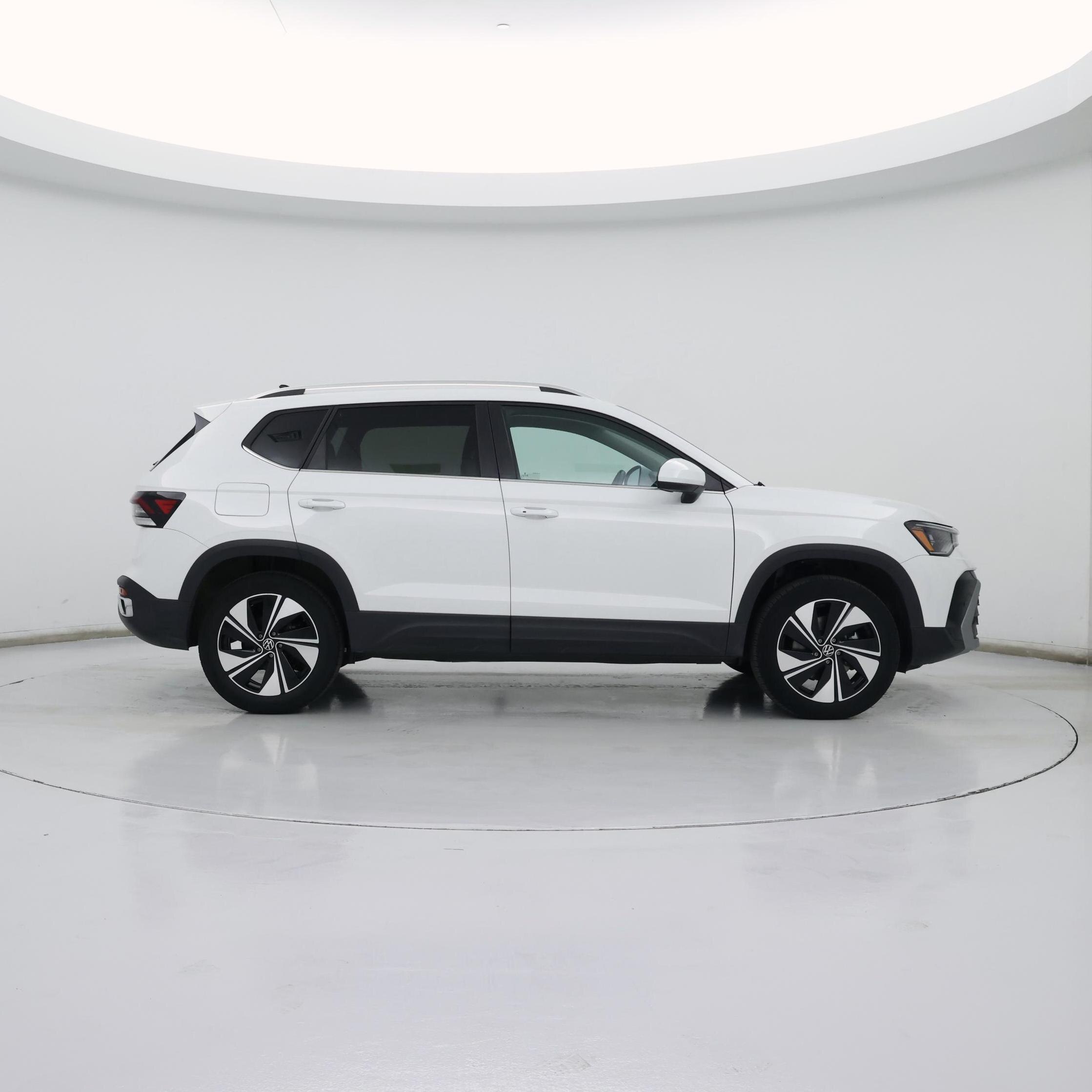 Thumbnail: 2025 Volkswagen Taos - 7