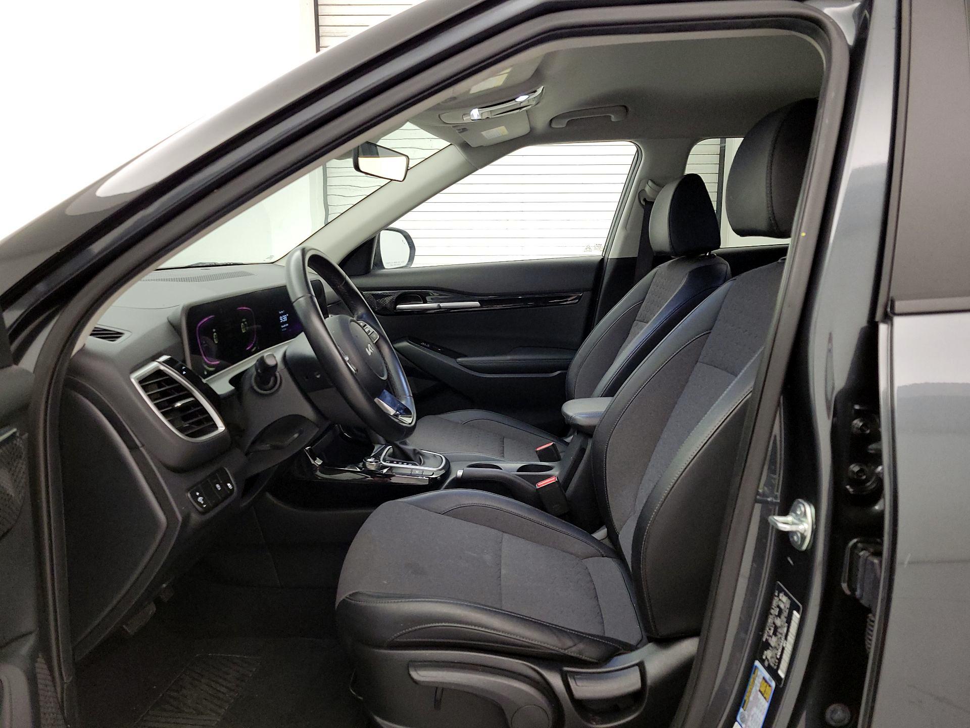 Thumbnail: 2025 Kia Seltos - 11