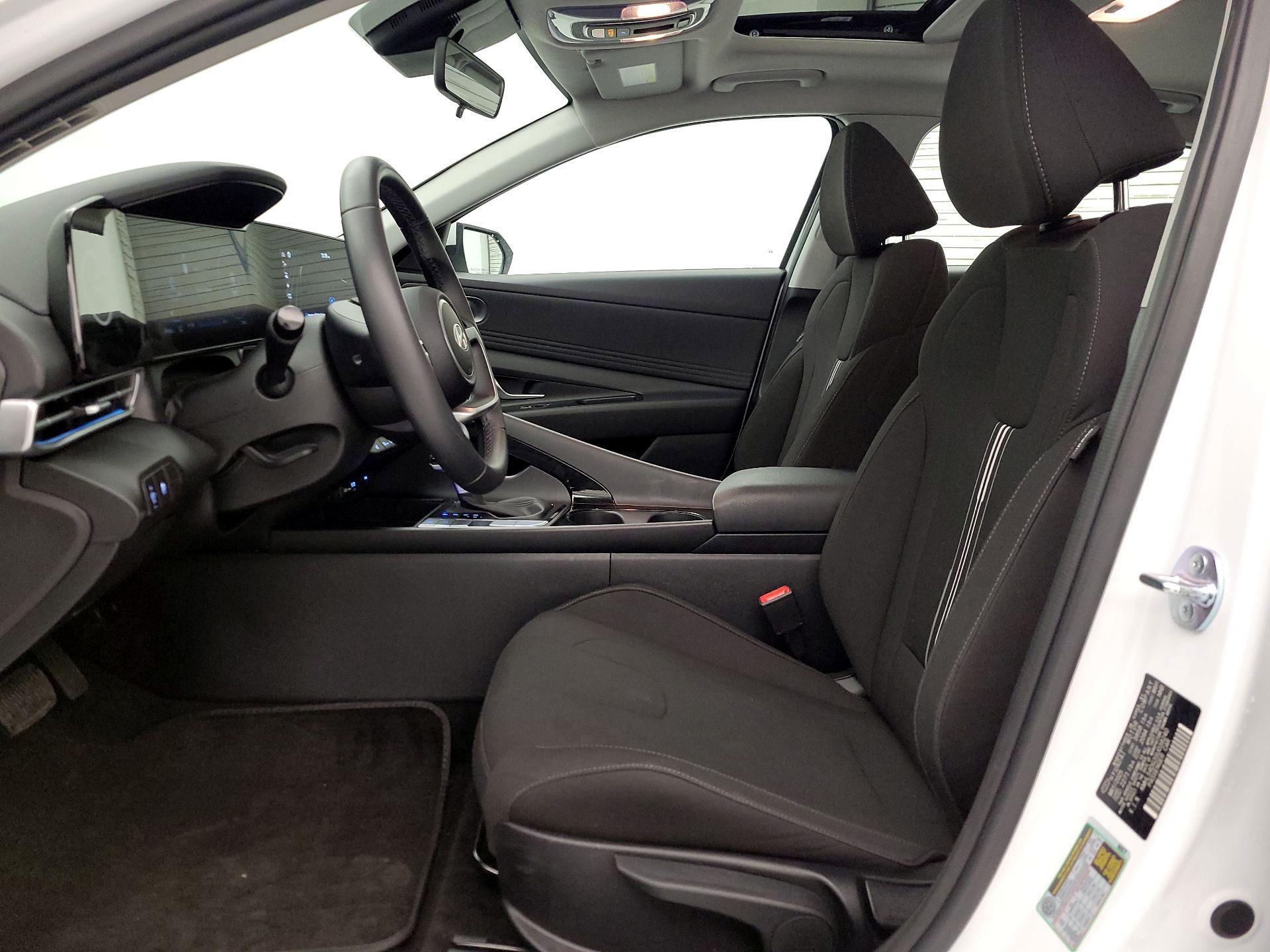 Thumbnail: 2025 Hyundai Elantra - 11