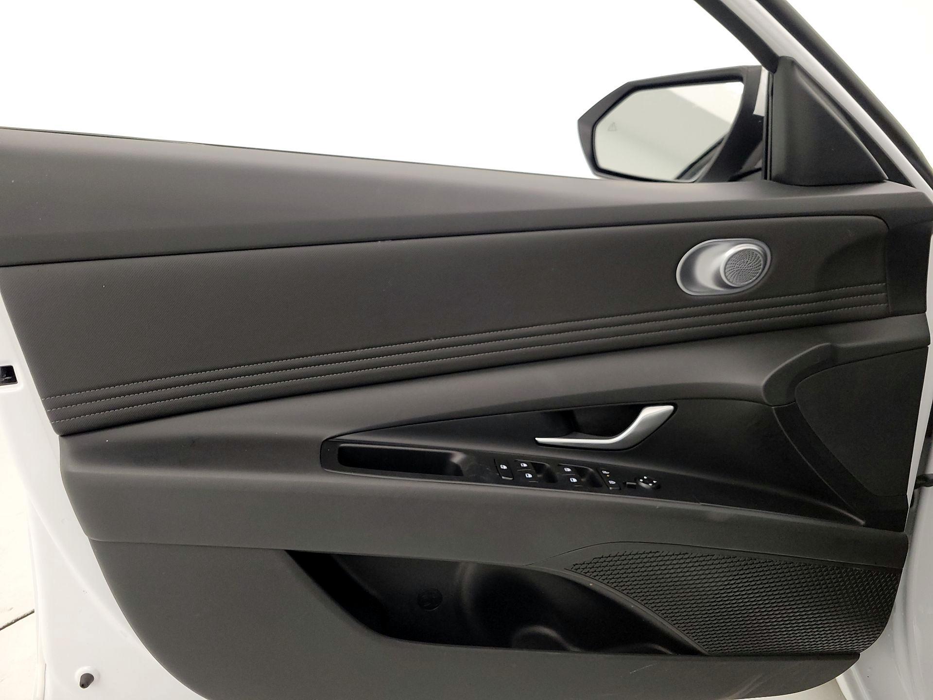 Thumbnail: 2025 Hyundai Elantra - 12