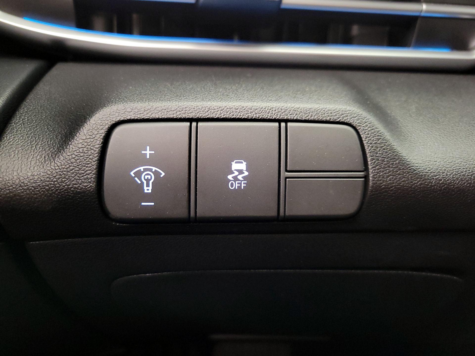 Thumbnail: 2025 Hyundai Elantra - 13