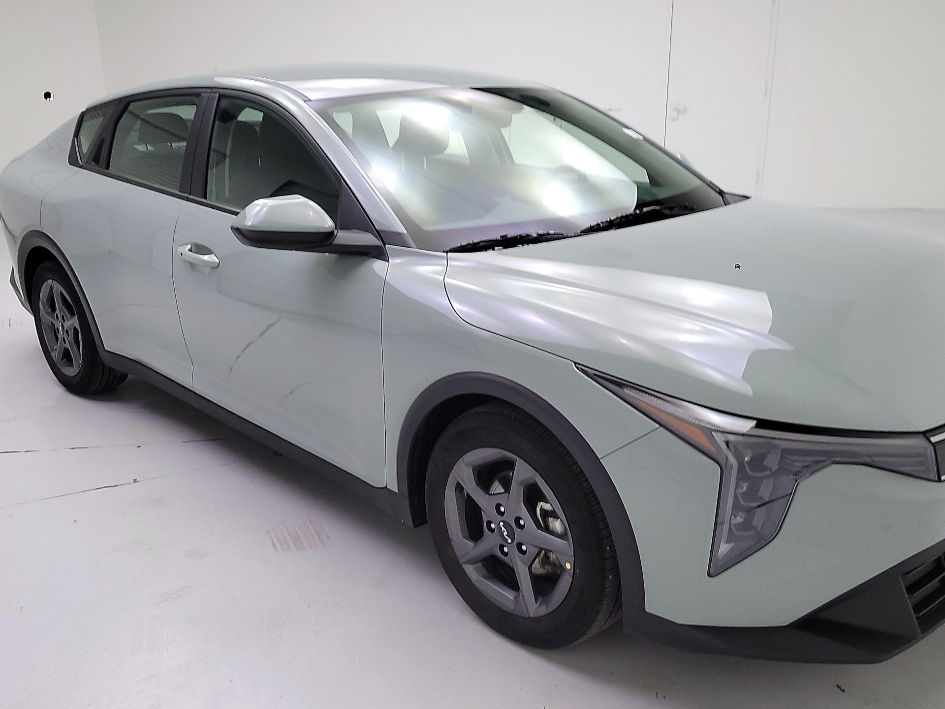 Thumbnail: 2025 Kia K4 - 1