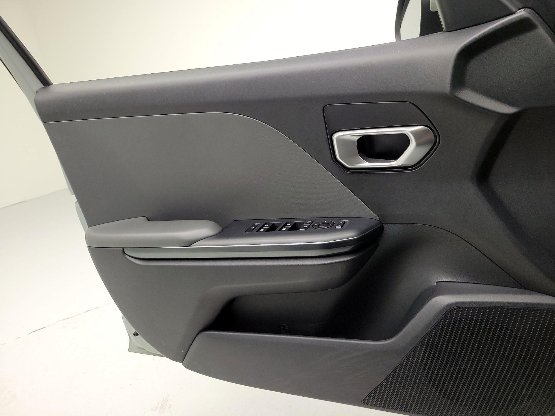 Thumbnail: 2025 Kia K4 - 10