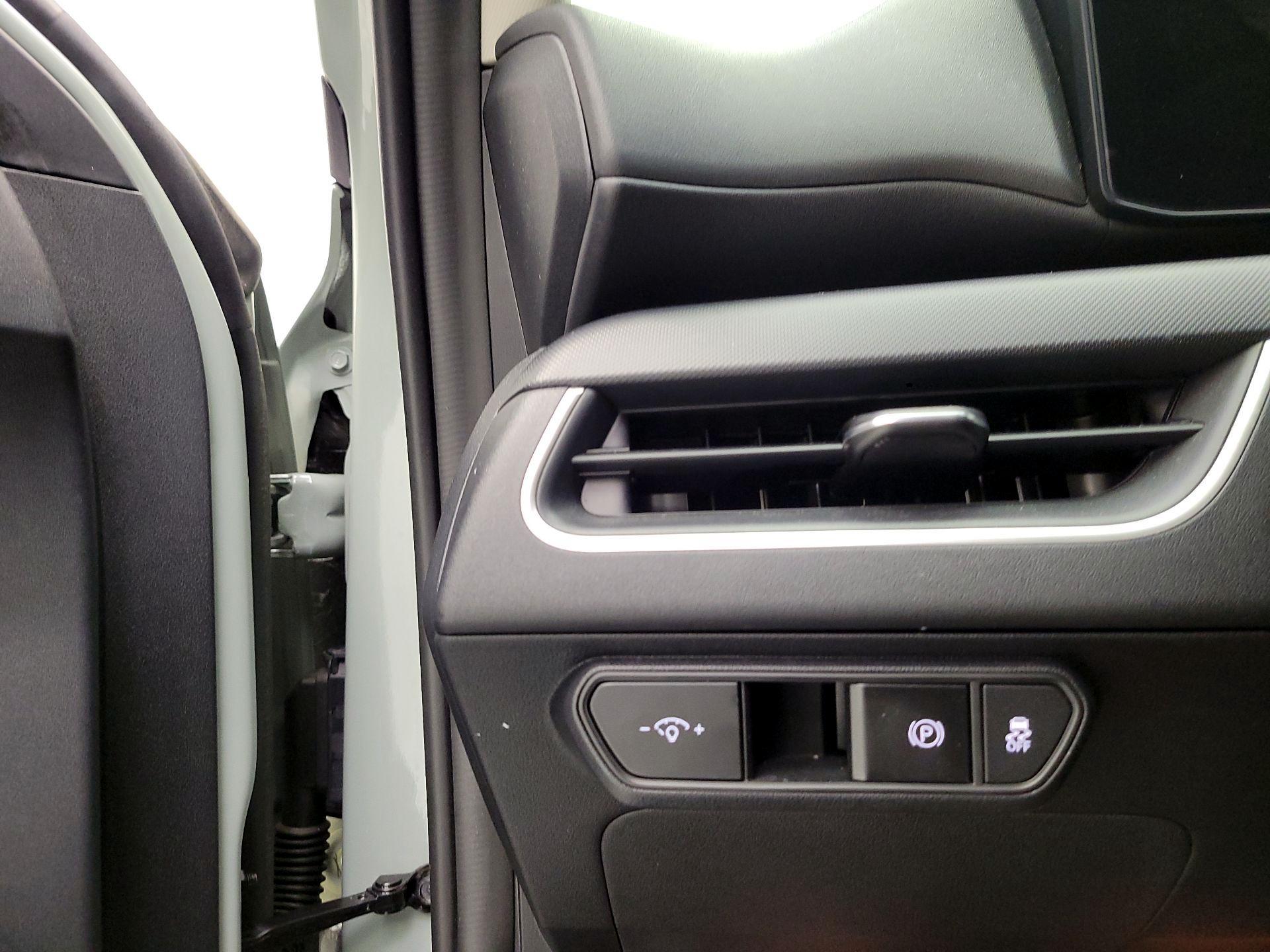 Thumbnail: 2025 Kia K4 - 11