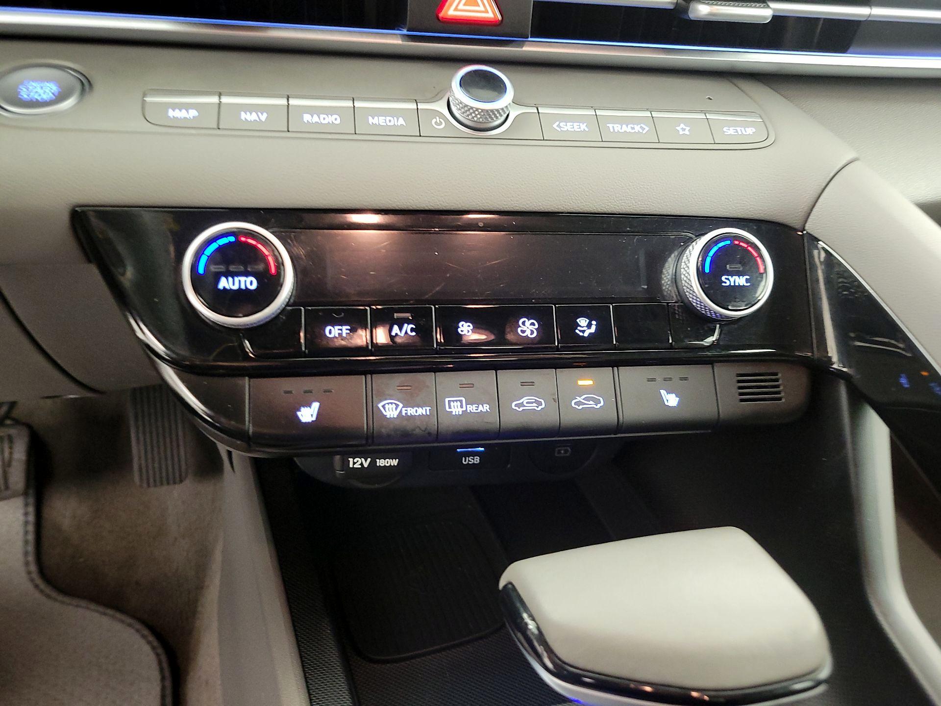 Thumbnail: 2025 Hyundai Elantra - 17