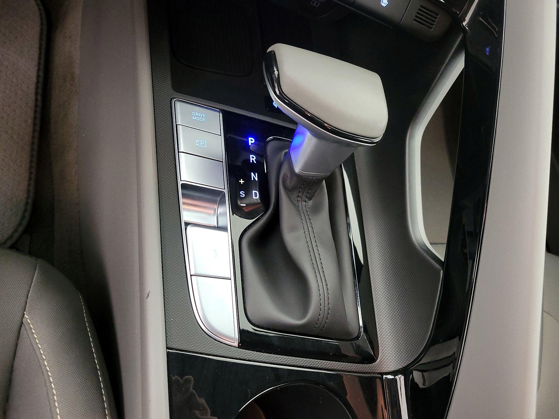 Thumbnail: 2025 Hyundai Elantra - 18