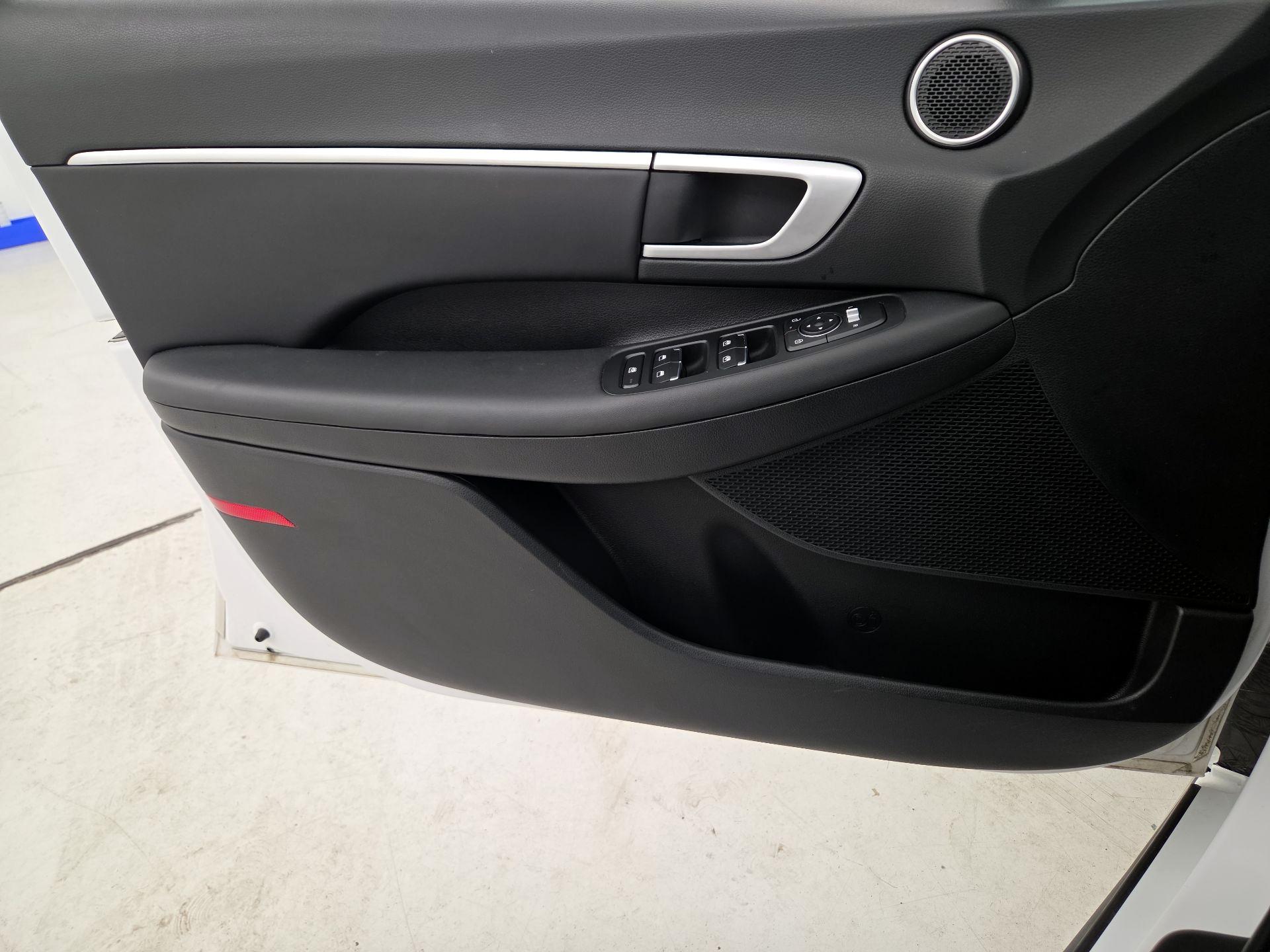 Thumbnail: 2025 Hyundai Sonata - 10