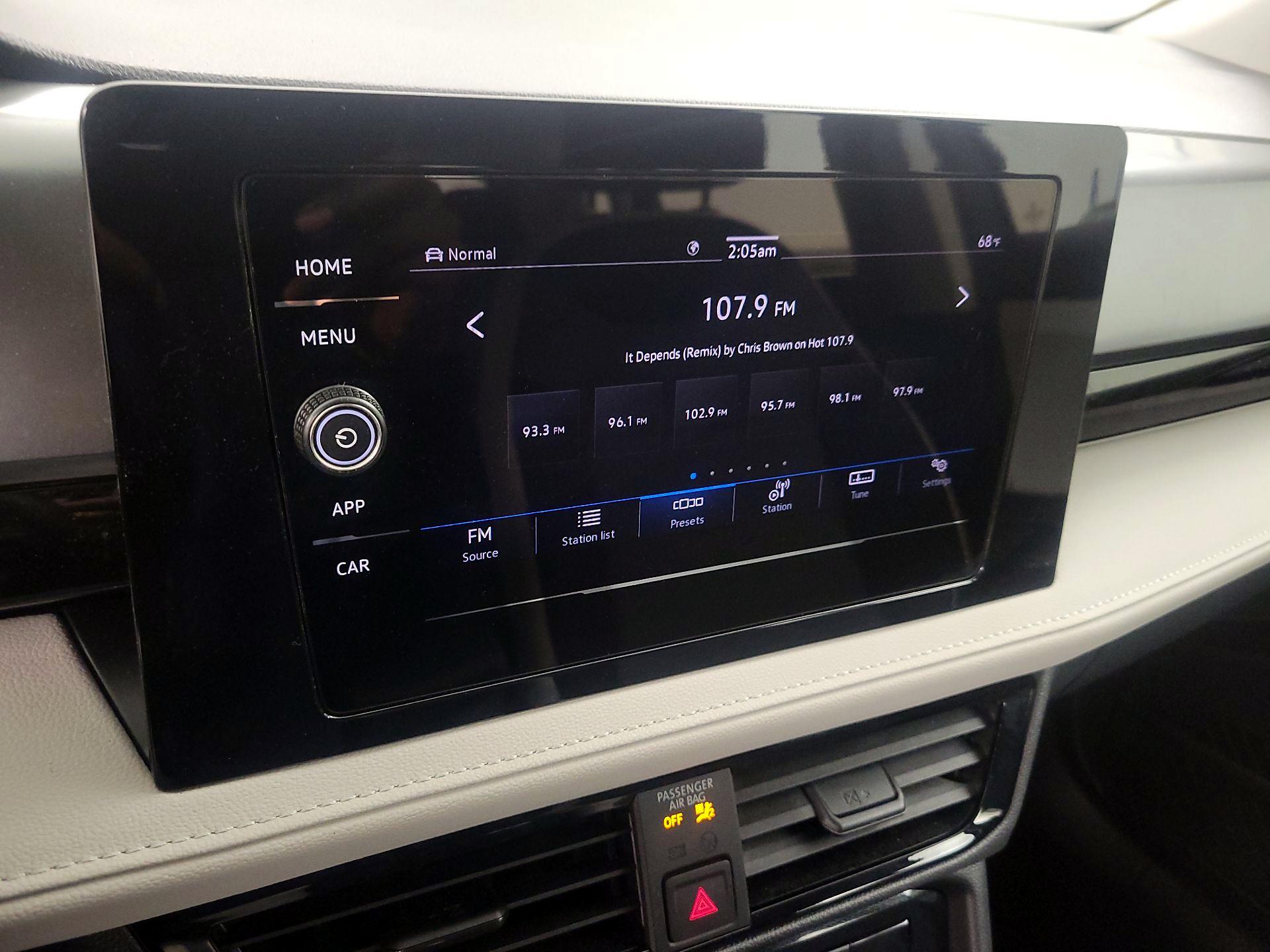 Thumbnail: 2025 Volkswagen Taos - 15